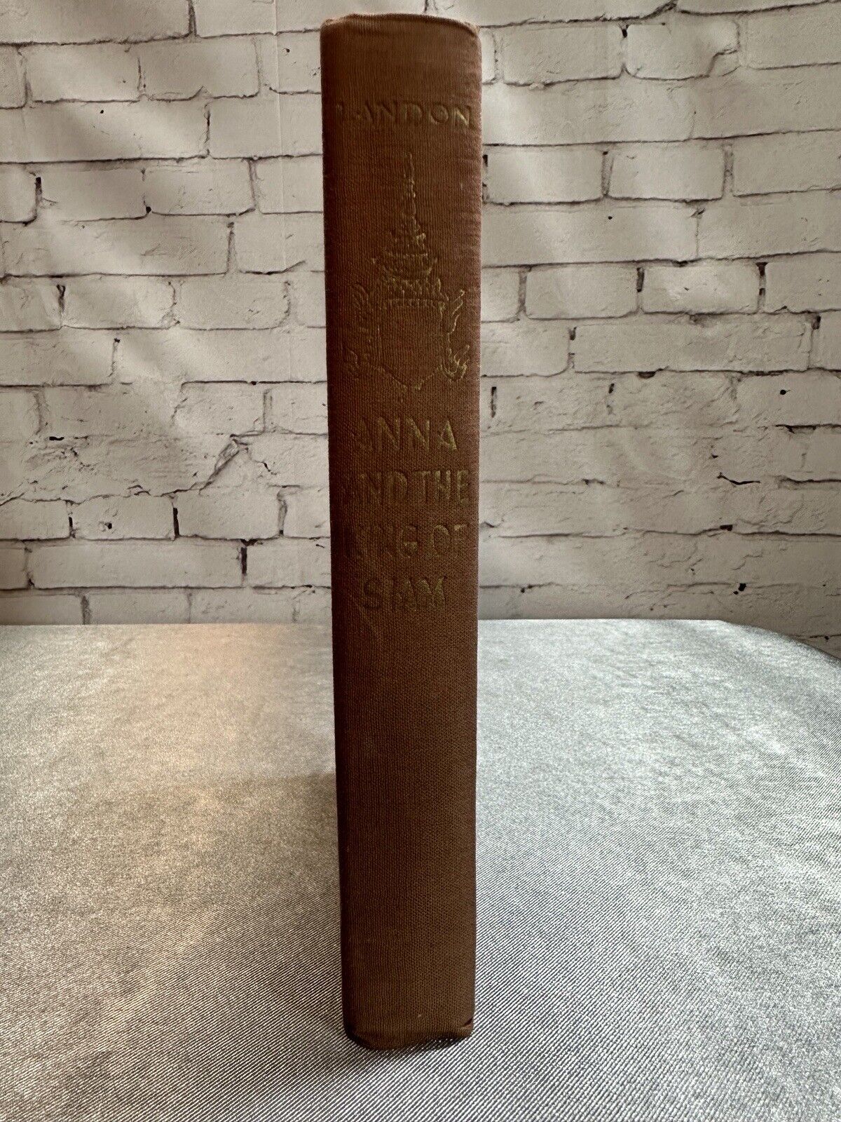 FIRST EDITION - ANNA AND THE KING OF SIAM, MARGARET LANDON, 1944 VBKS