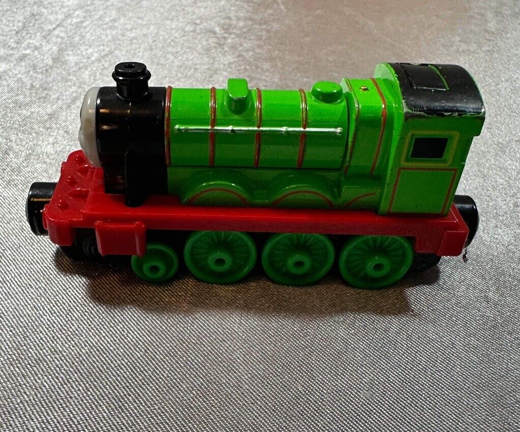 Thomas The Train Engine HENRY DieCast Metal Thomas & Friends Magnetic VTY 003