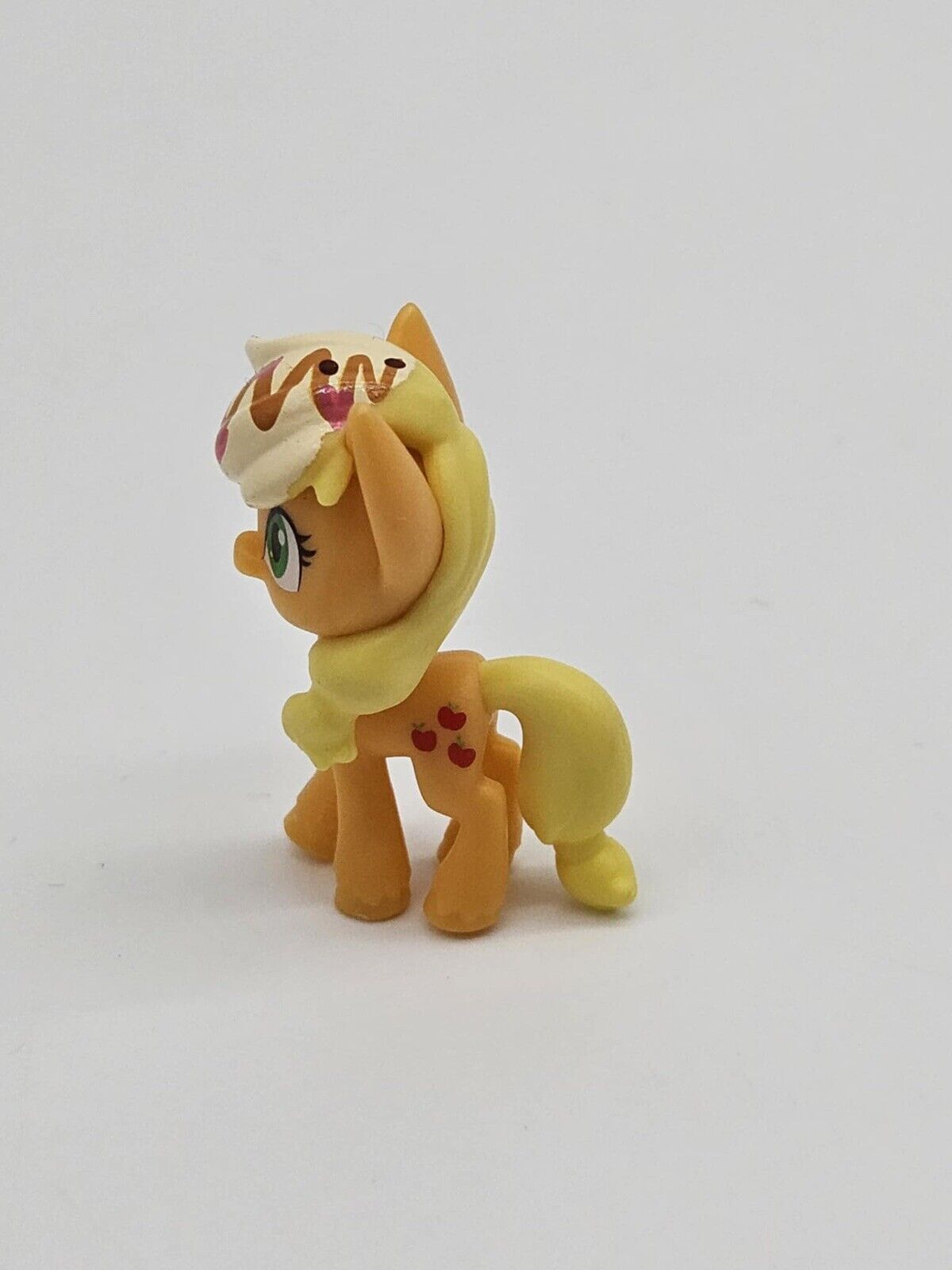 2020 My Little Pony G4.5 Unicorn Party Celebration 1.5" Applejack Figure RARE