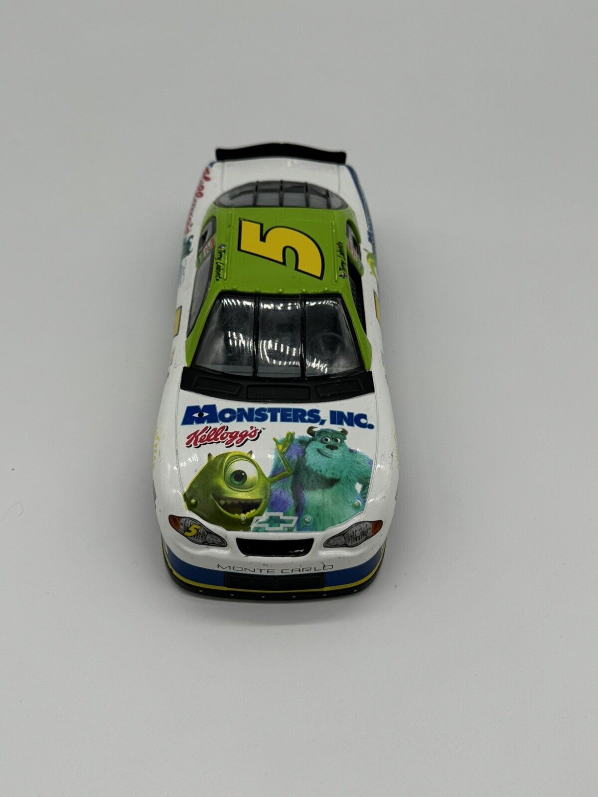 2001 01 CHEVROLET MONTE CARLO TERRY LABONTE NASCAR 1:64 SCALE DIECAST CAR 005