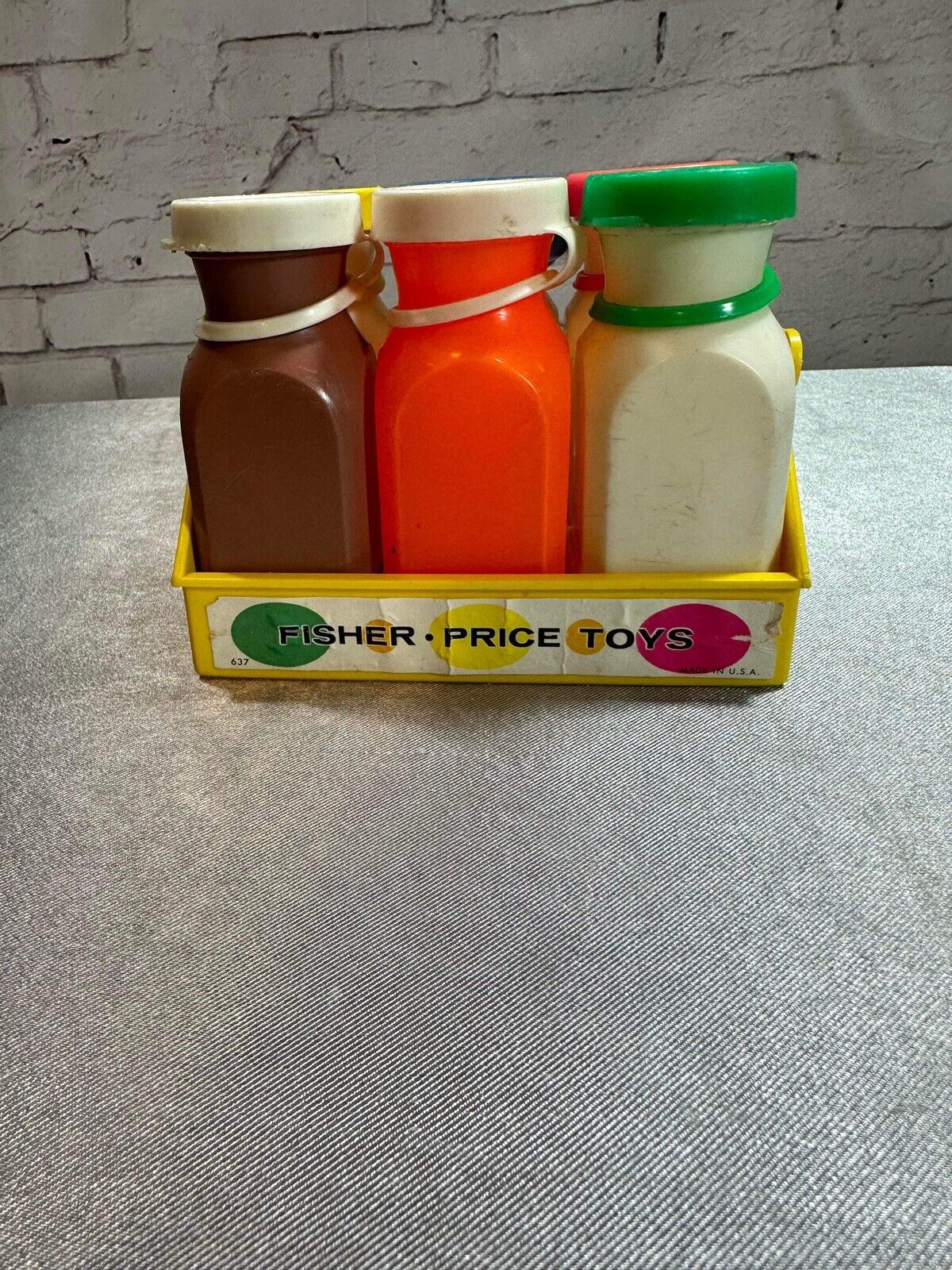 1970's Vintage Fisher Price 6 Milk Bottles with Caps and Carrier Toy #637 VTY