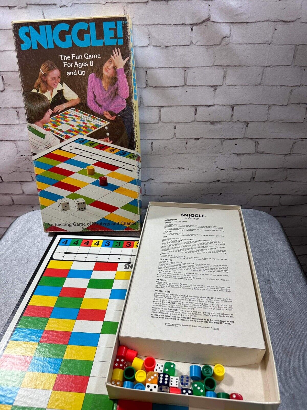 Vintage Sniggle Board Game by Amway - 1980 Edition - Complete Strategy VGM