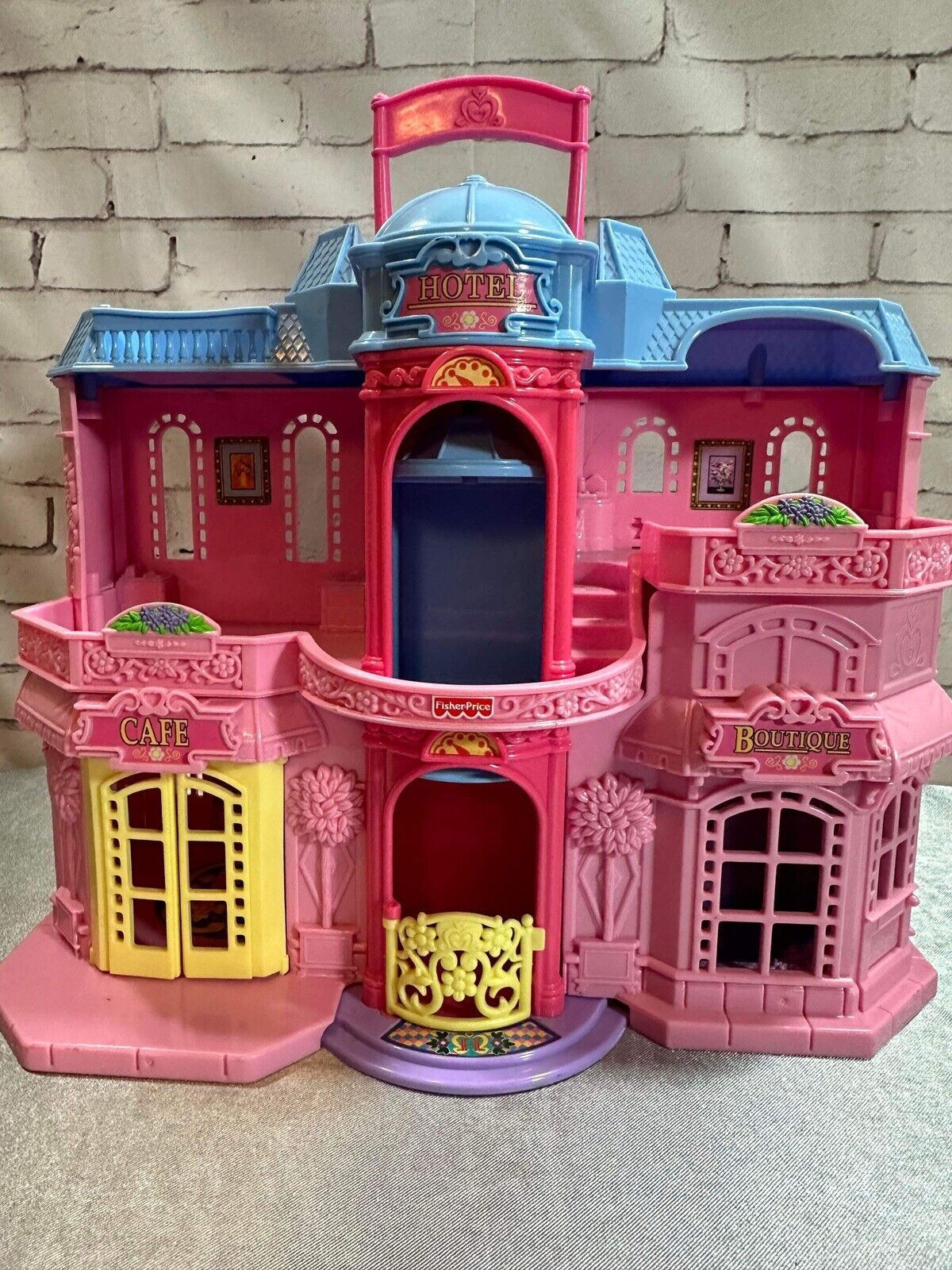 VTG Fisher Price Dolls 2001 Sweet Streets Hotel Cafe 75420 VTY