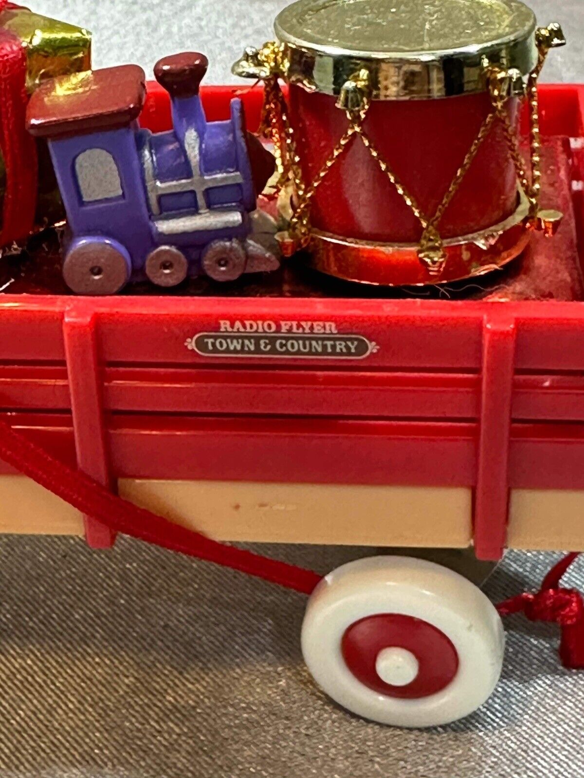1980s Red Radio Flyer "Town & Country" Wagon 7x2x2" Christmas Ornament VTY 003