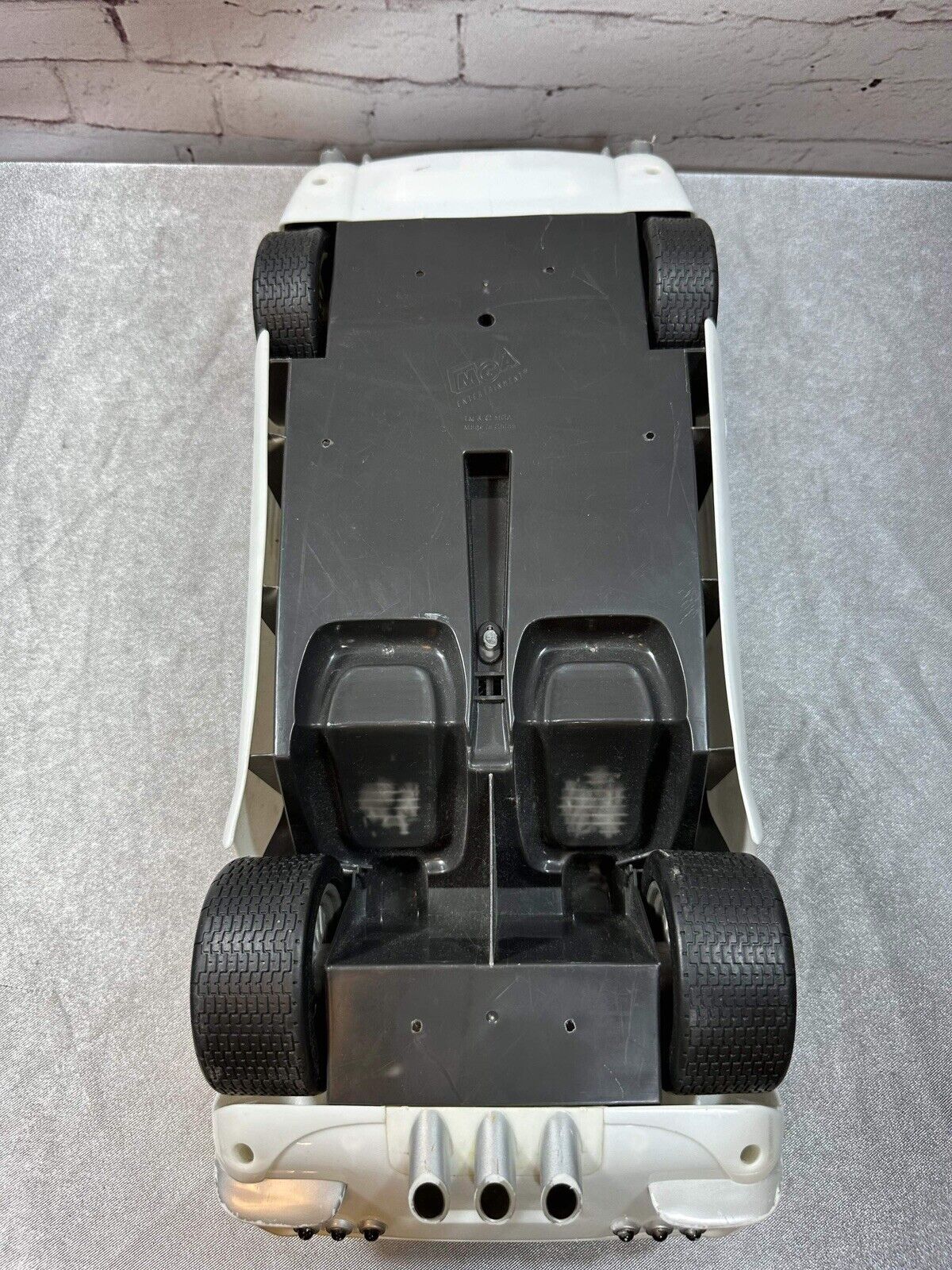 Bratz World Covertible Maserati Roadster White 17" Car MGA Entertainment Rare