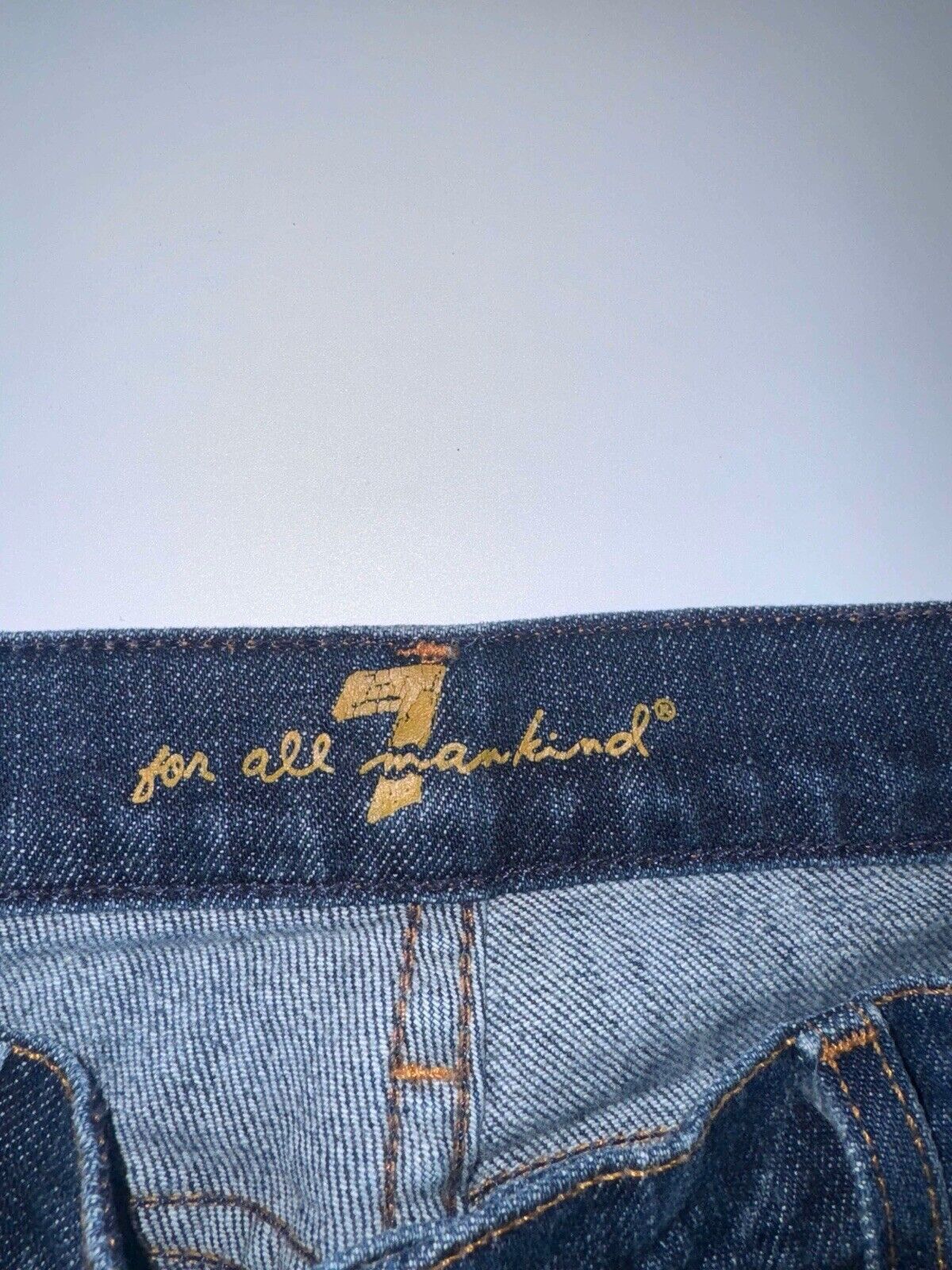 7 FOR ALL MANKIND Low-Rise Light Blue Wash Denim Bootcut Jeans Bottoms (Sz 28)