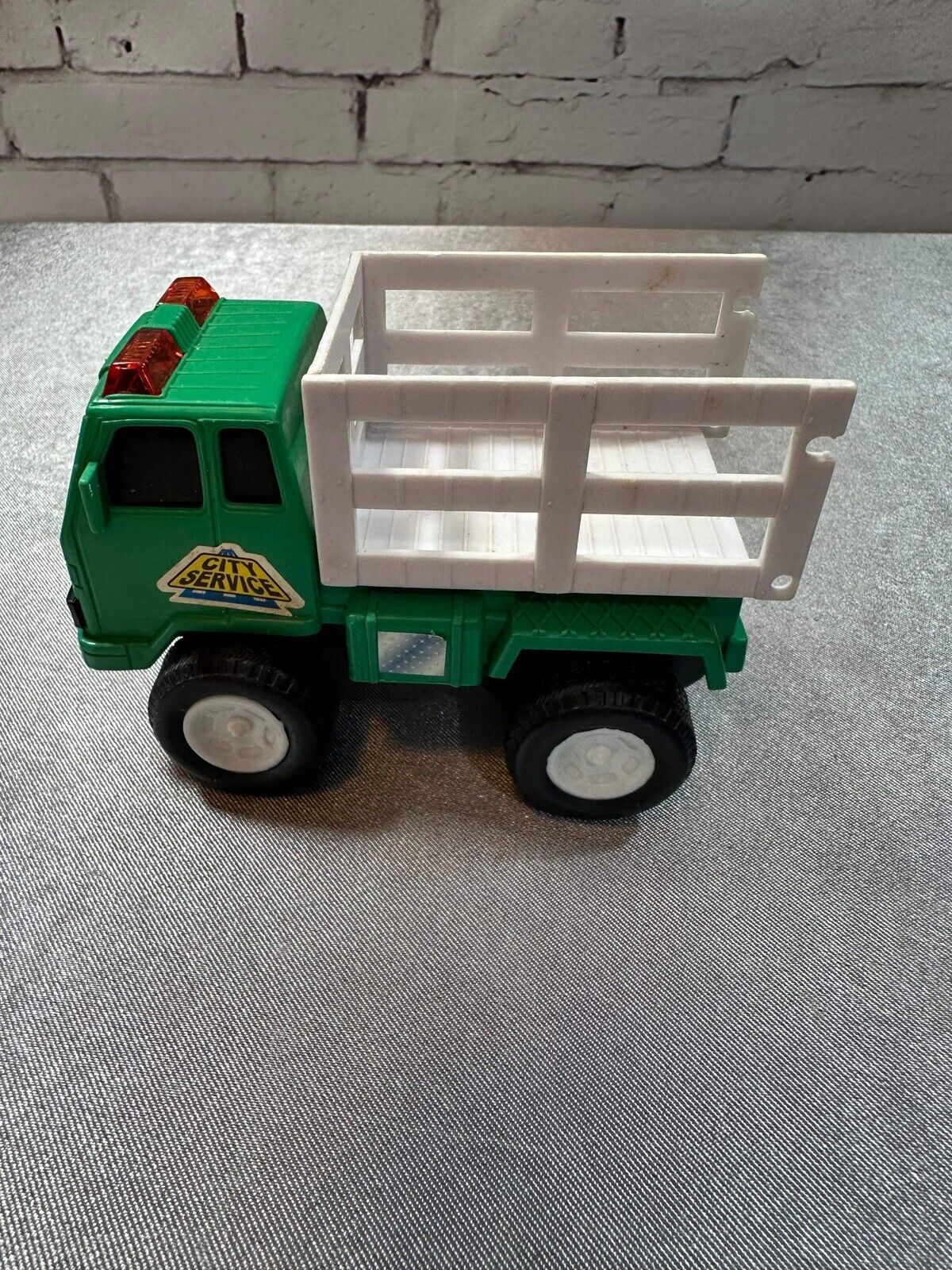 Green City Service Flatbed Truck Toy VTY