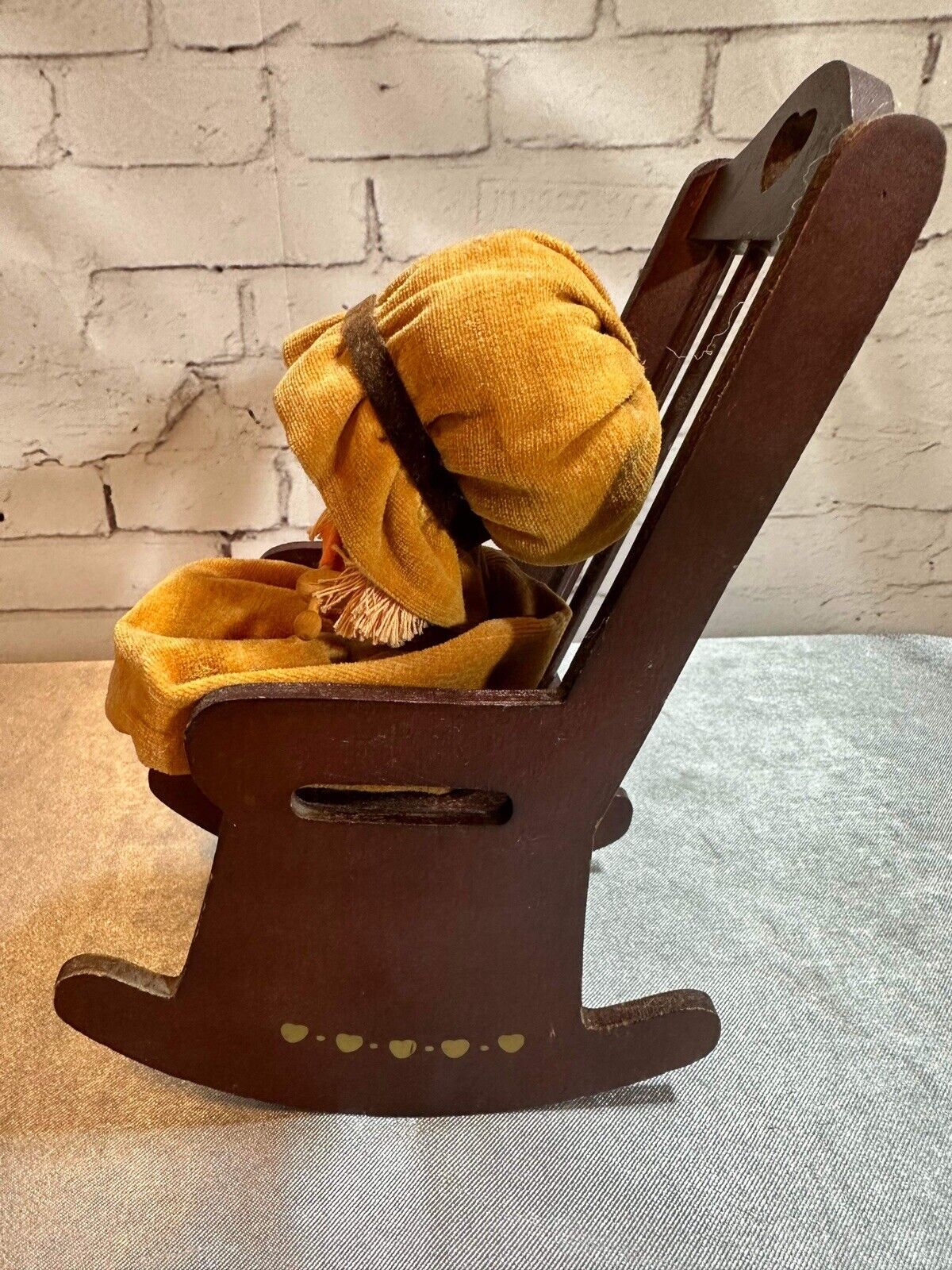 VINTAGE SCHMID MUSIC BOX GIRL ON ROCKING CHAIR "THOSE WERE THE DAYS" Japan