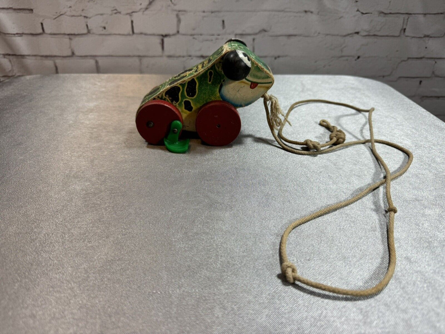 Vintage 1950s Fisher Price Jolly Jumper Frog Wood Pull Toy #450 Approx 6" VTY