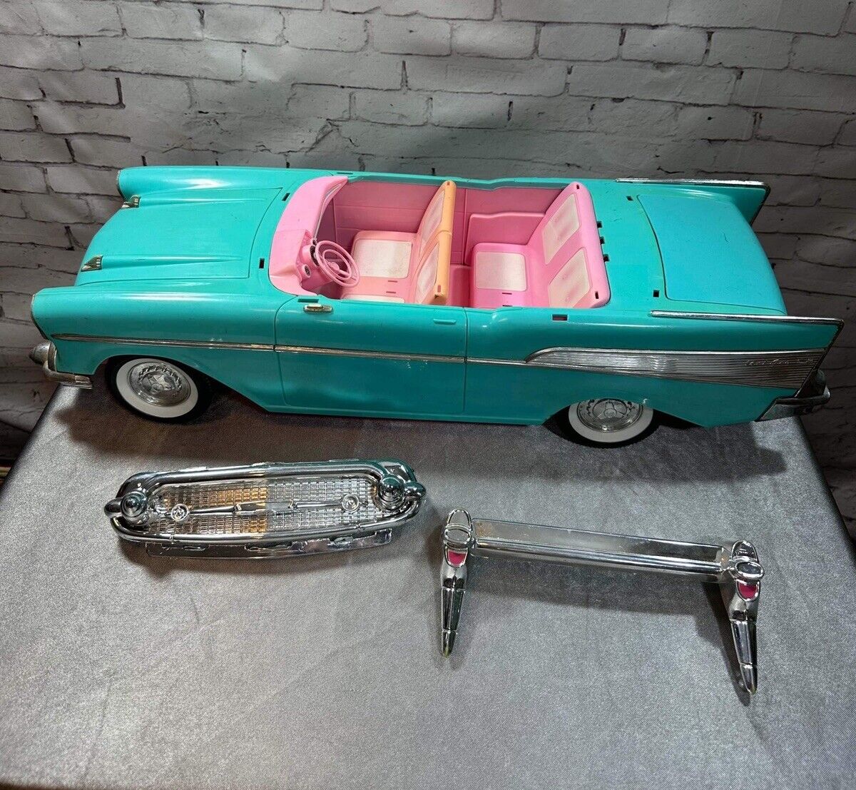 Vintage Barbie 57 Chevy Bel Air Convertible Mattel 1988 W/ Xtra Parts VTY