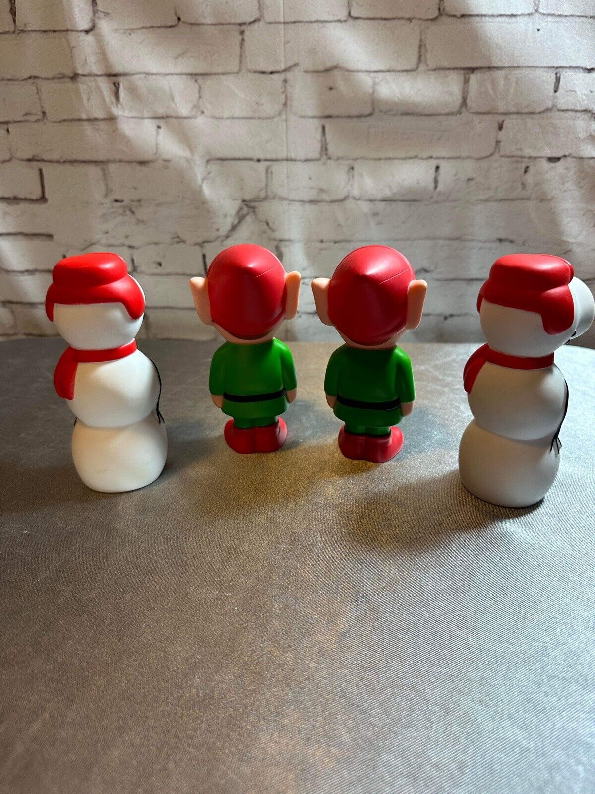 Hog Wild Holiday Poppers Christmas w/ Soft Foam Balls VTY