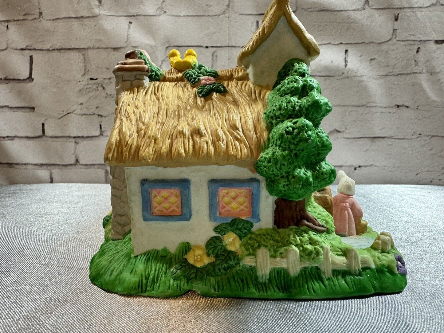 Cottontale Cottages Farm Easter Bunny Village Vintage 2002 Ceramic VCFG