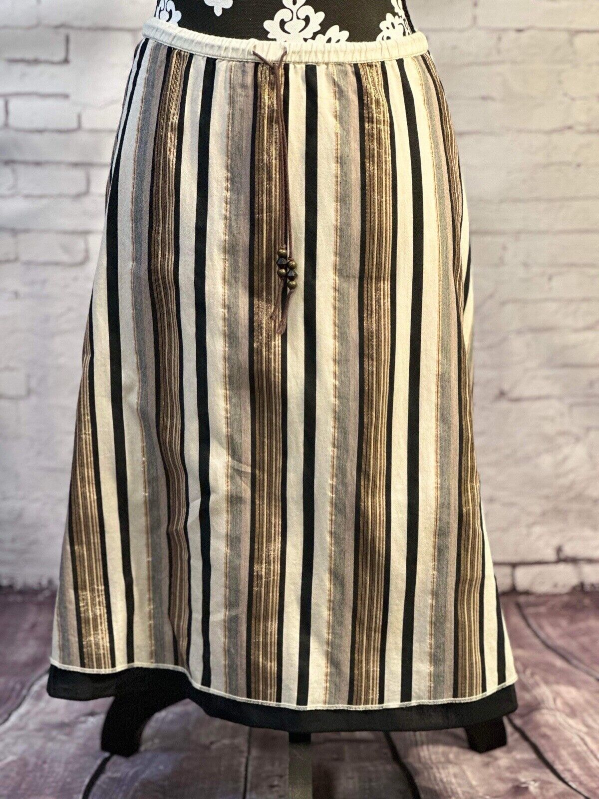 Old Navy Cotton Skirt Gold Metallic Stripe, Drawstring Waist Size Small WCLTH