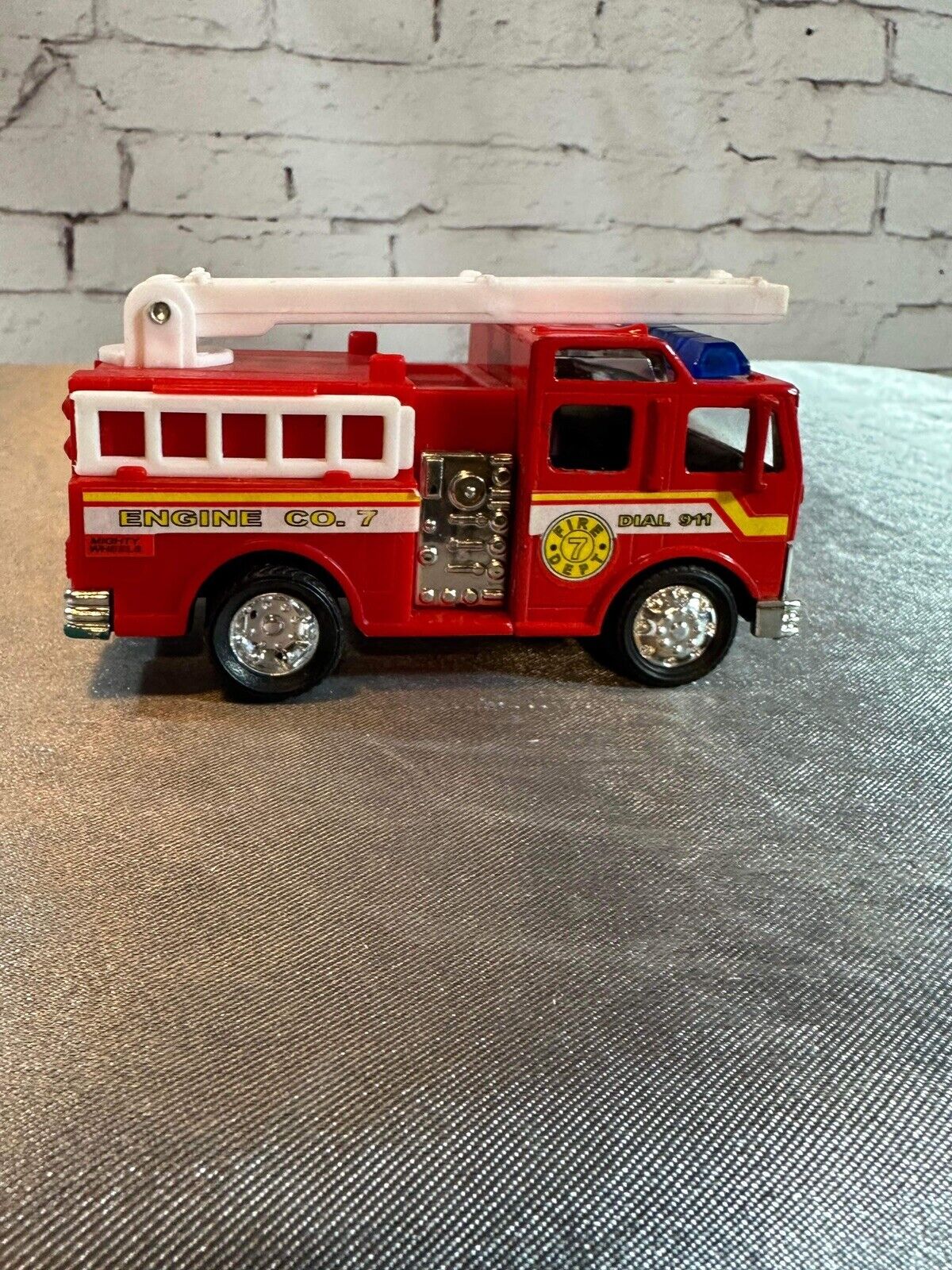 1998, Soma, Might Wheels, Fire truck, child's toy, fire engine, vintage VTY
