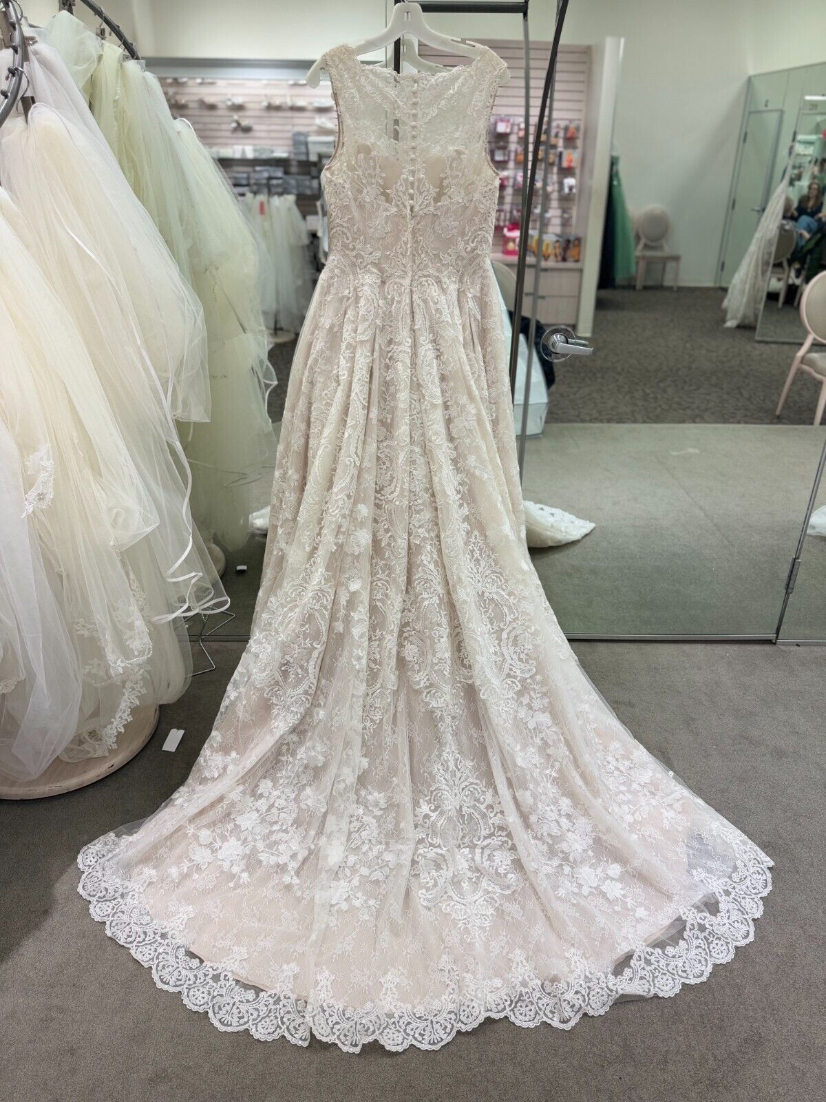 ✨ NEW✨ Size 12 GORGEOUS OLEG CASSINI wedding dress with POCKETS!!