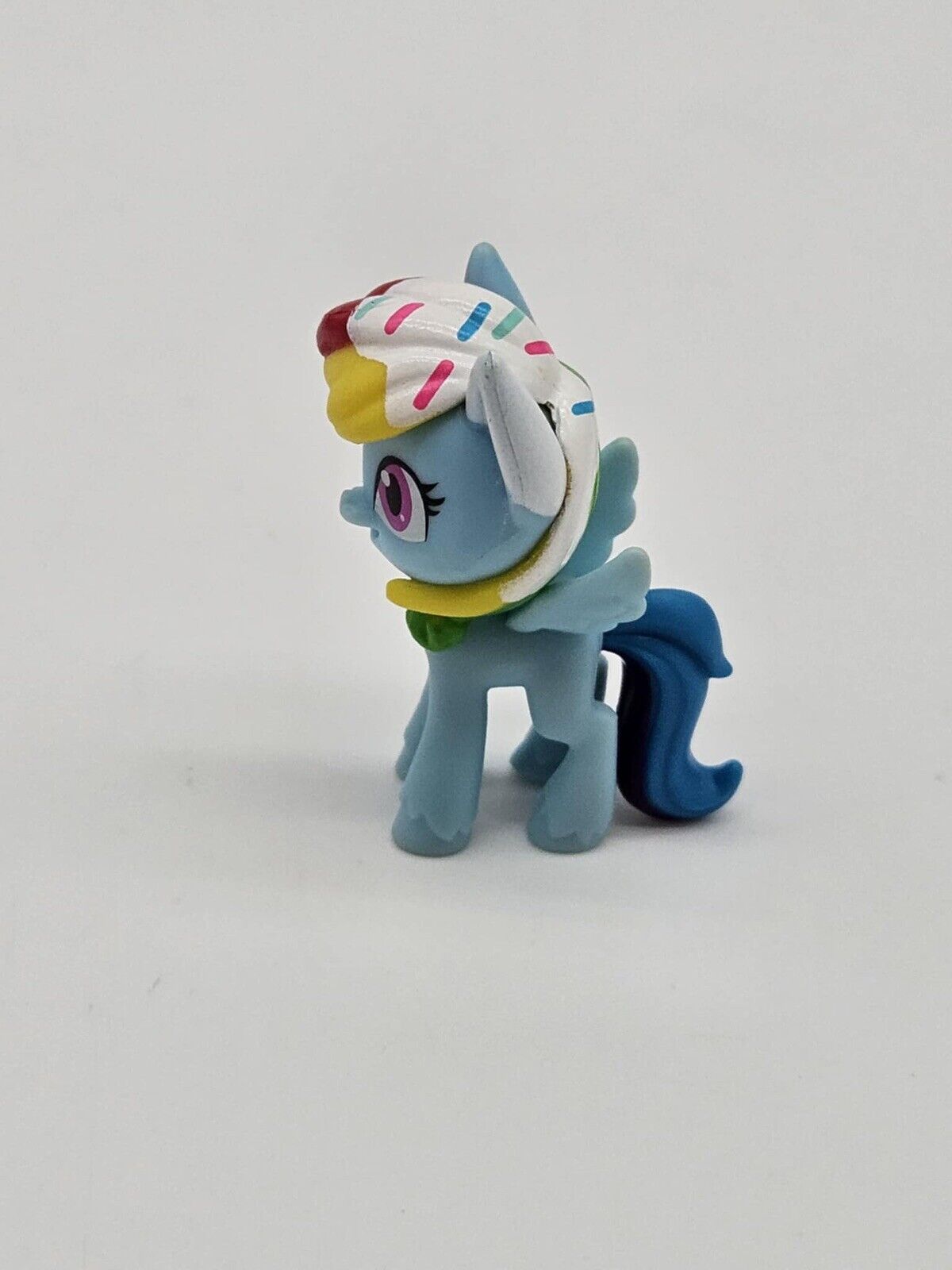 2020 My Little Pony G4.5 Unicorn Party Celebration 1.5" Rainbow Dash Figure