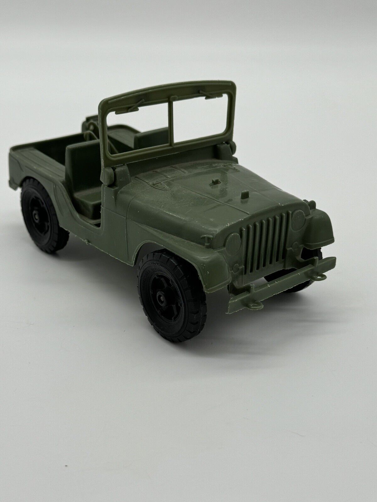 Vintage Processed Plastics Toy Army Jeep with Base For Machine Gun Bin 8