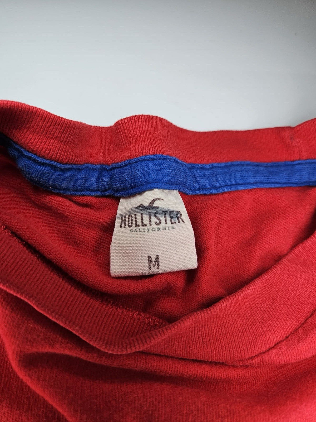 Hollister Red Long Sleeve Graphic Tee Men’s Medium