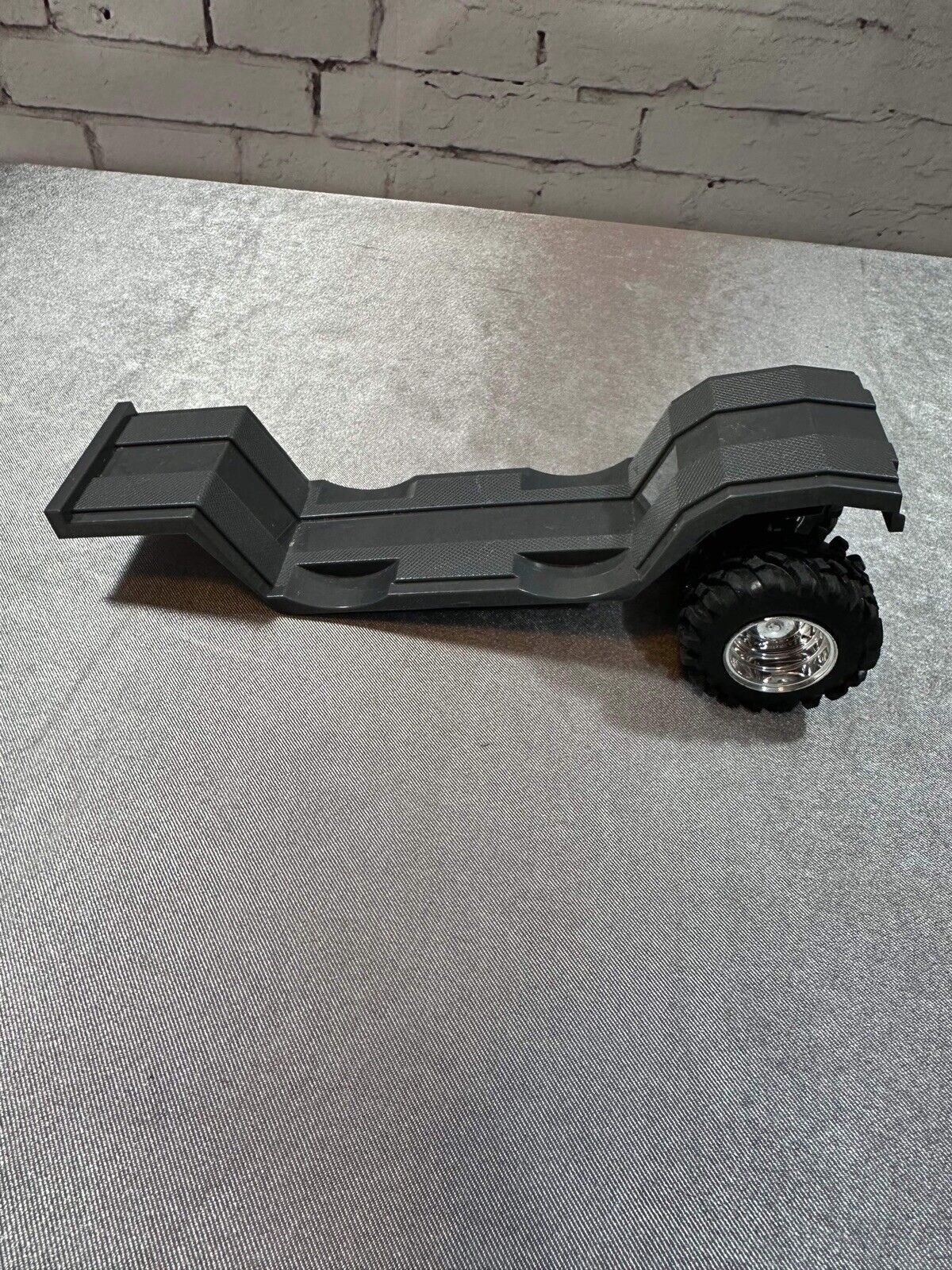 Ertl Monster Truck Plastic Trailer 9 " long x 2 1/4" wide x 2/1/4" high VTY