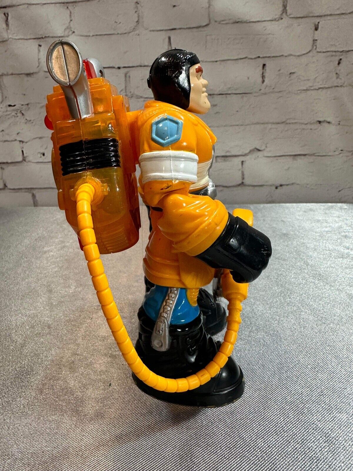 Vintage 1999 Fisher-Price Mattel Rescue Heroes Fireman Action Figure VTY