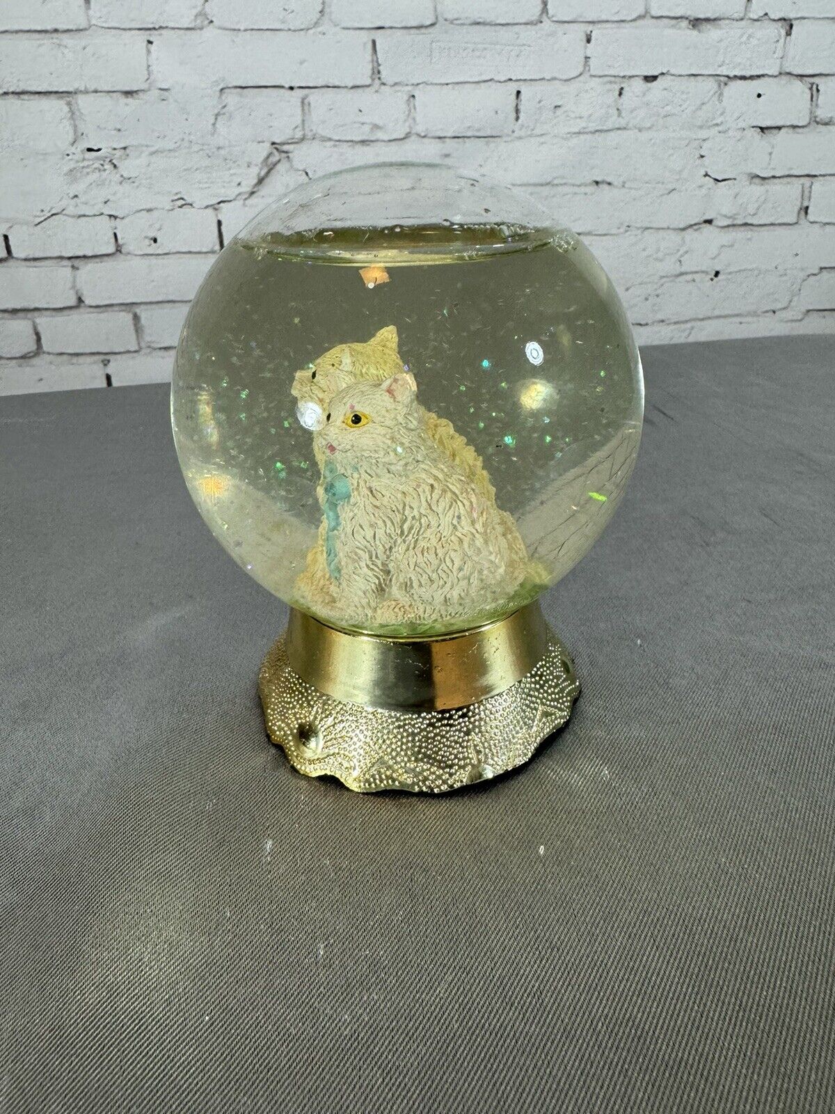 Vintage Eleco Kitten Snow Globe VHD