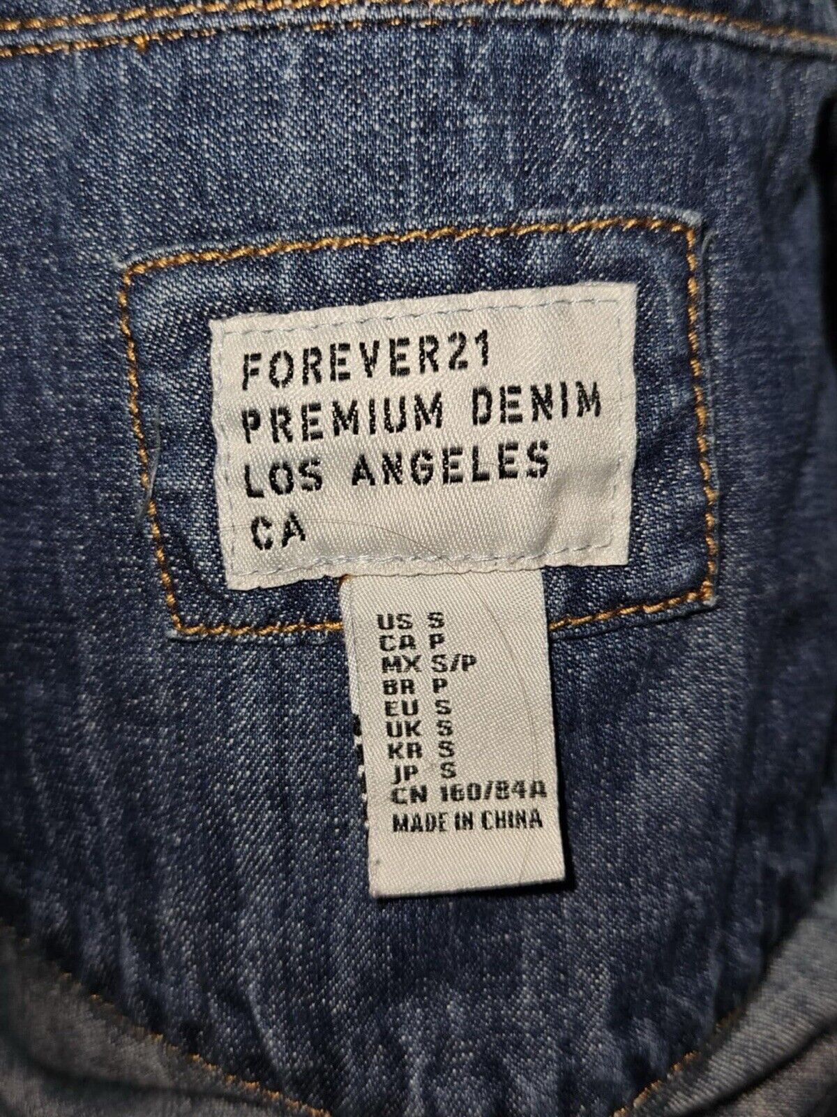 Forever 21 Denim Shirt Womens Size Small Blue Pearl Snap Long Sleeve Western