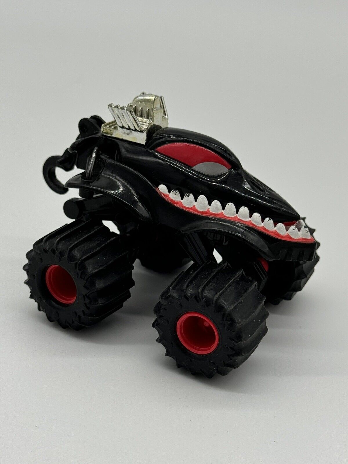 Vintage DarkClaw Hot Wheels: Attack Pack Monster Truck (1992) VTY 006