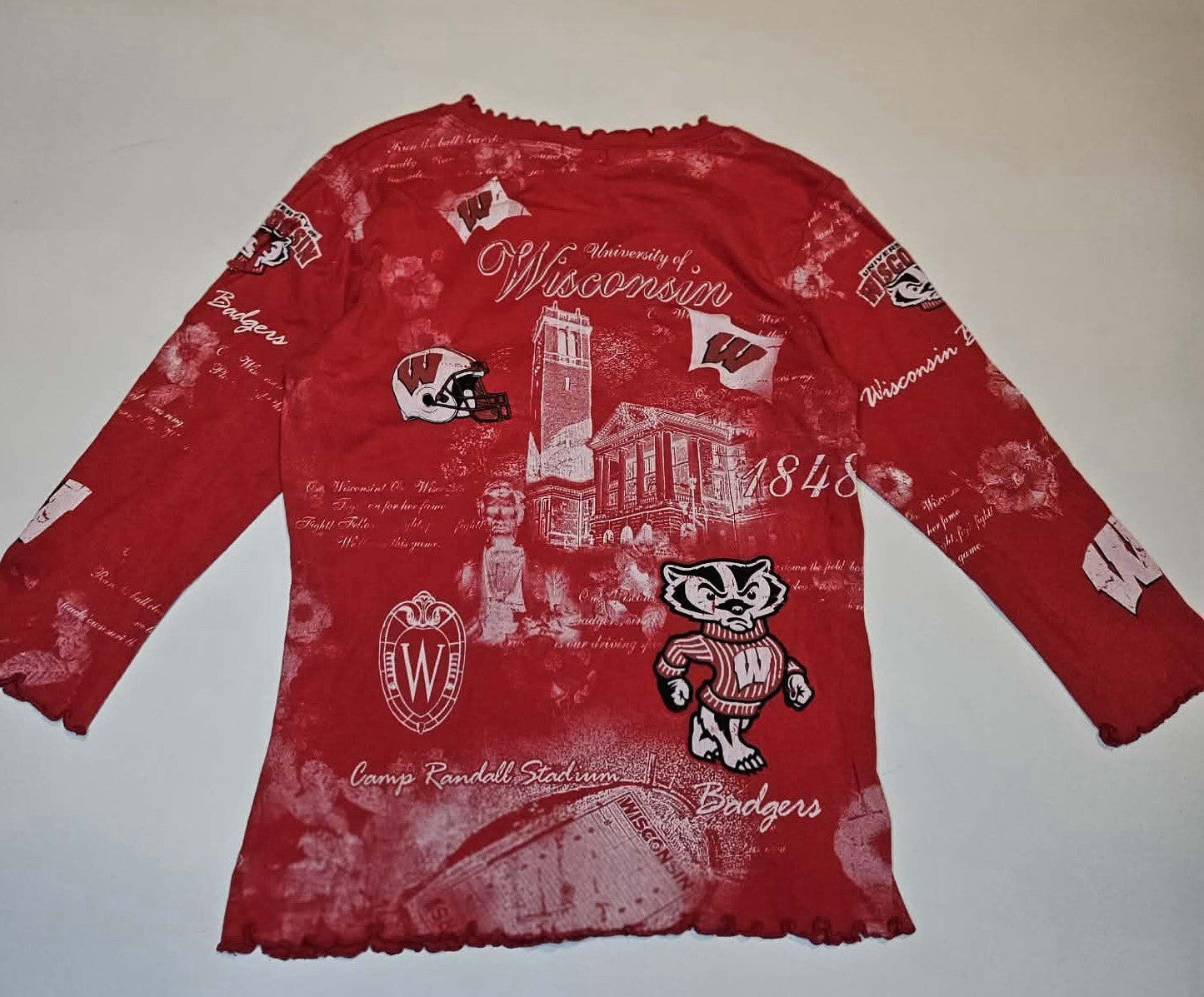 University of Wisconsin Badgers Red Mesh Graphic Top 3/4 Sleeve