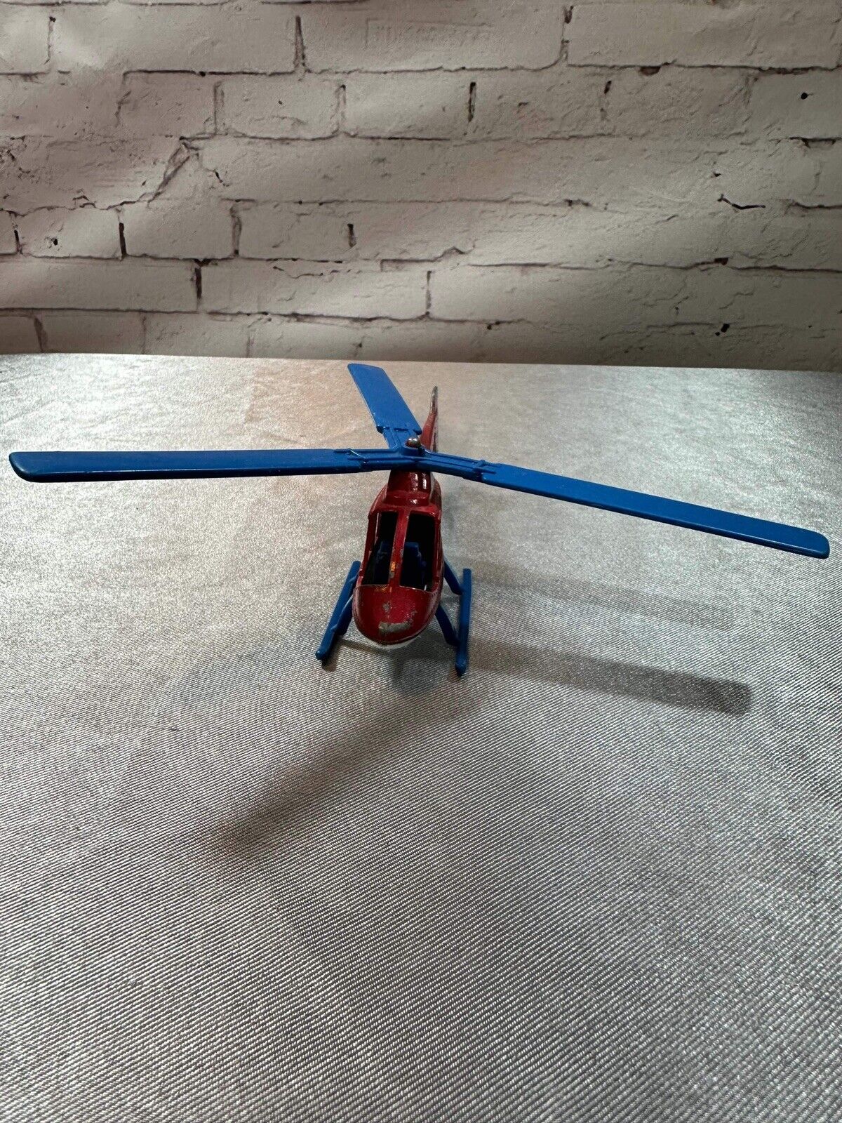 Rare Vintage TOOTSIE TOY Helicopter White & Blue Seats/ Landing Gear VTY 002