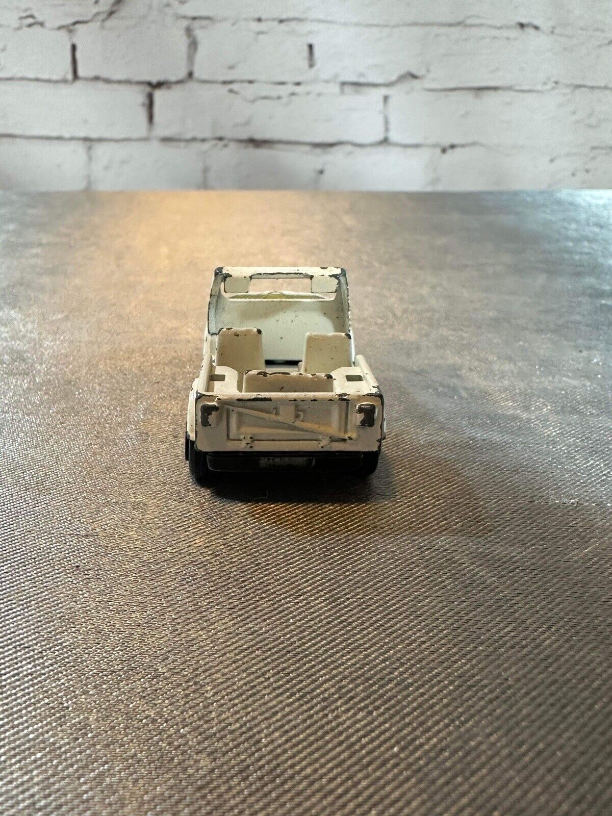 Vintage Ertl Daisy Duke’s Toy Jeep - Dukes Of Hazzard VTY