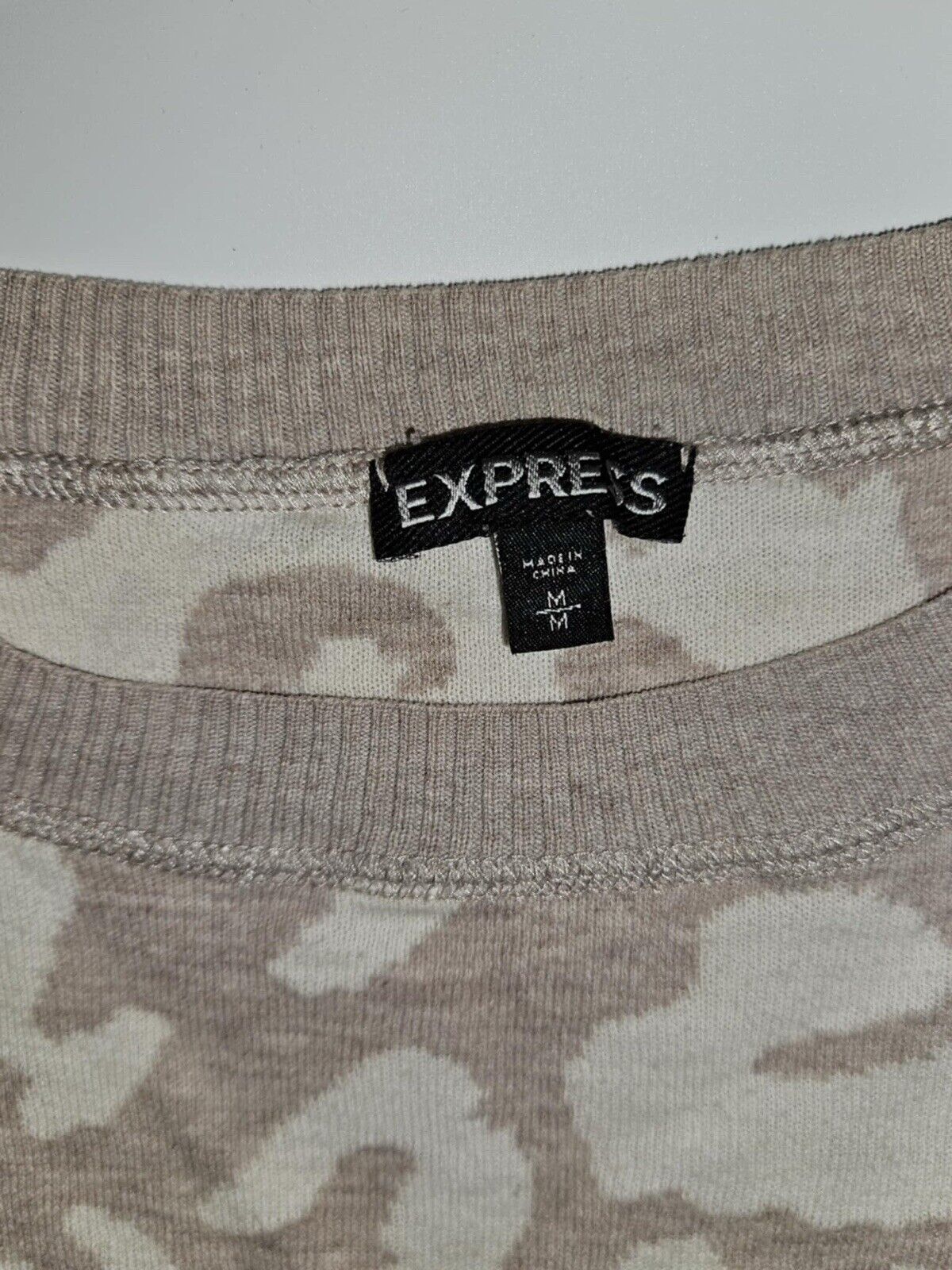 Express Cheetah Print Sweater Women M Gray Acrylic Cozy Knit Relaxed Fall Staple