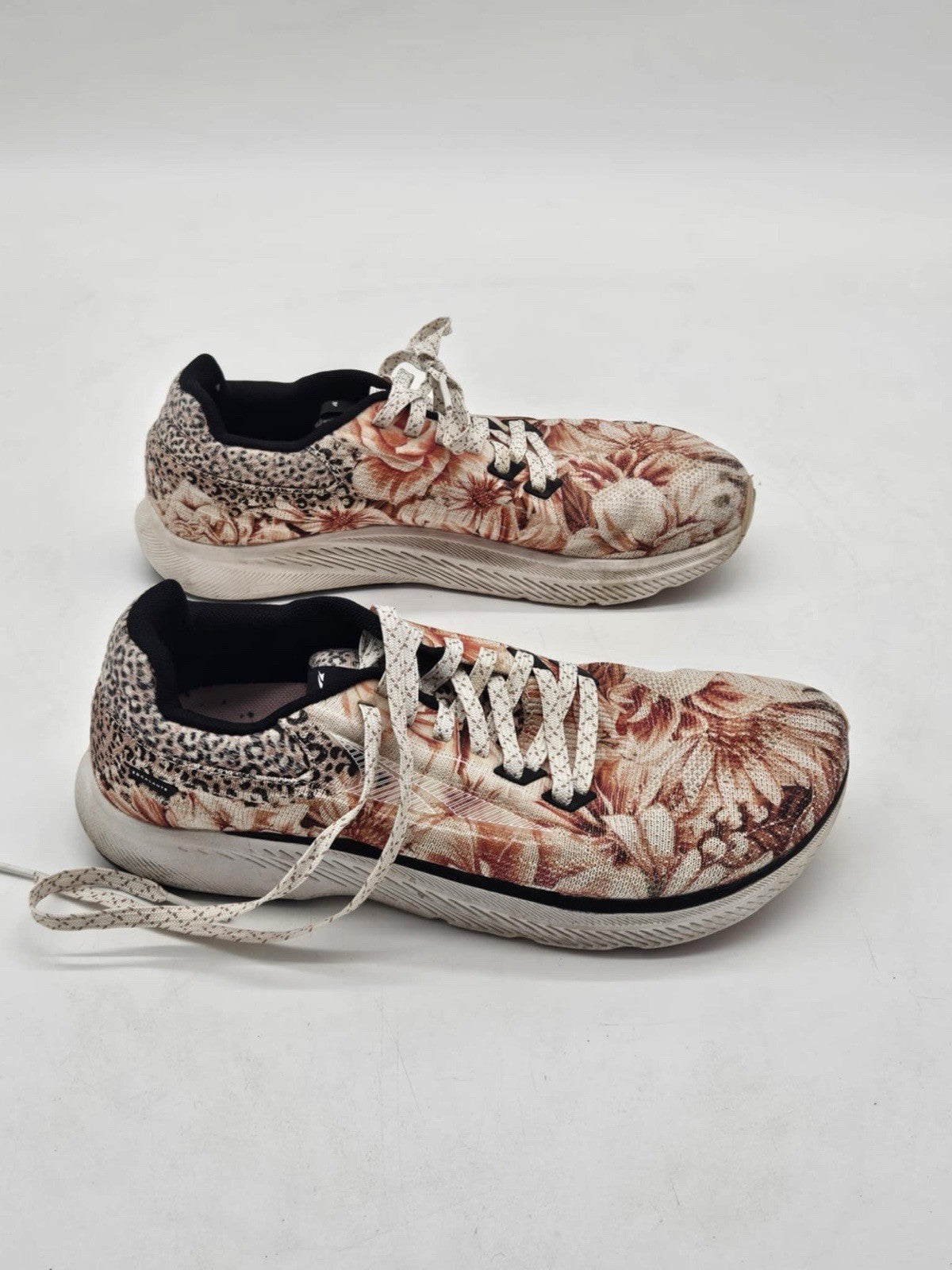 Altra Escalante 3 Fierce Alysia Montano Shoes Women Size 9 Floral Sneakers Run