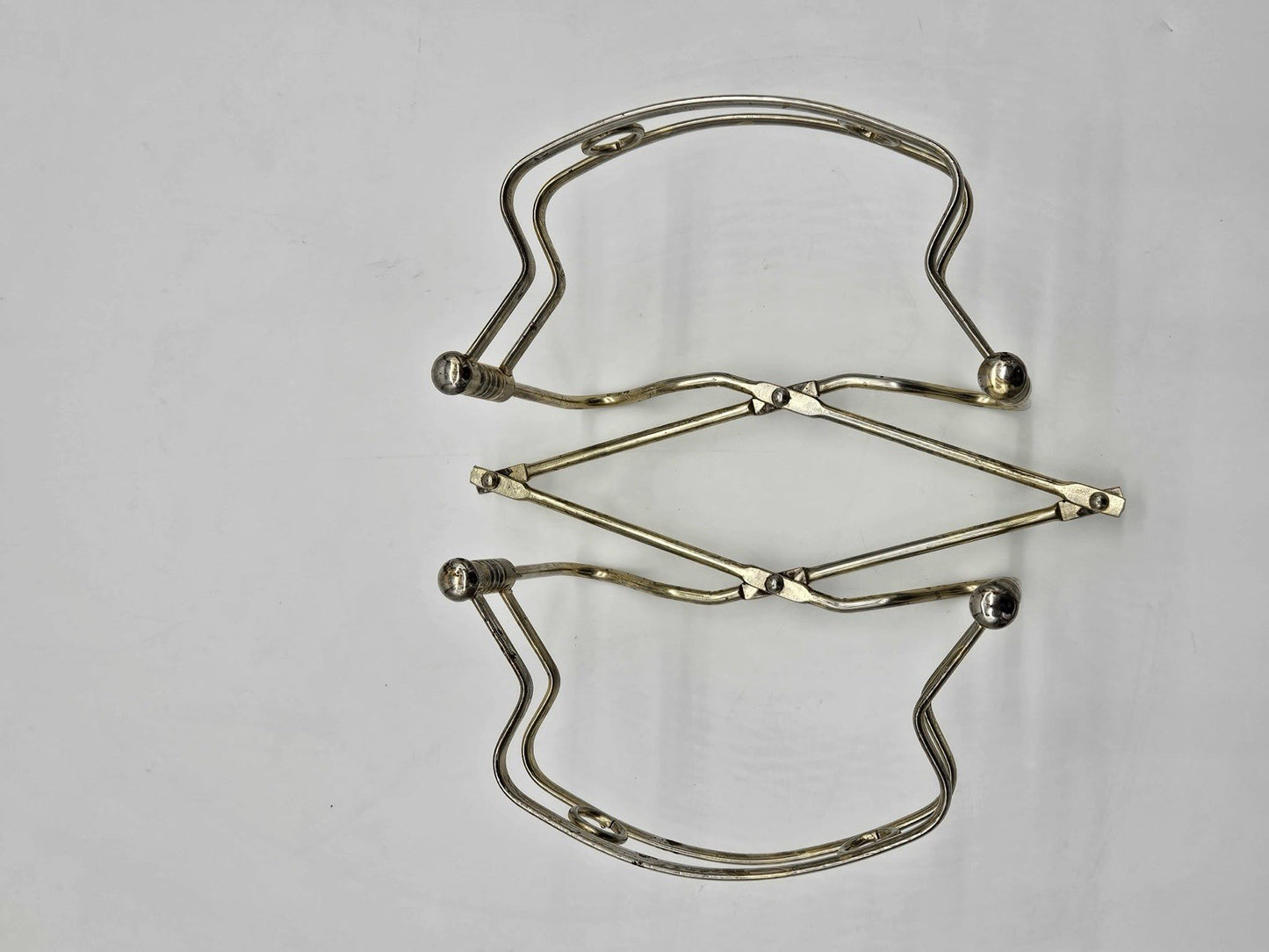 VINTAGE Expandable Metal Trivet Casserole/Dish Holder