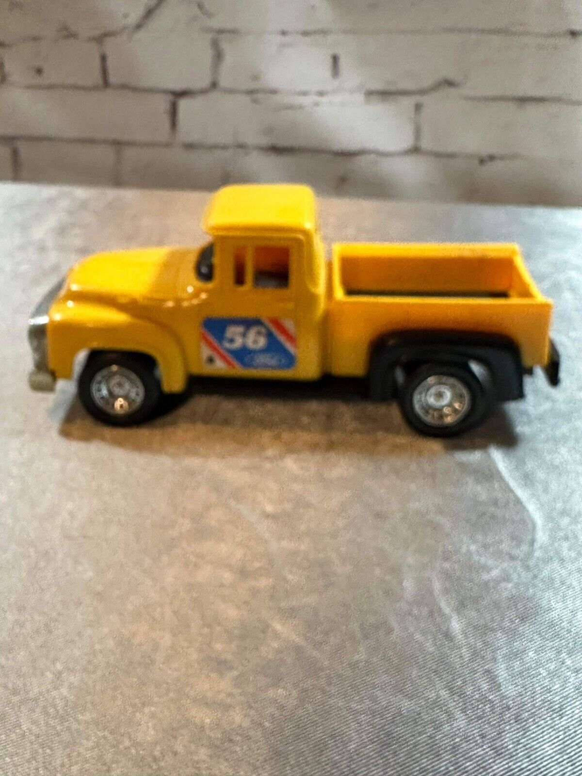M2 Machines Ground Pounders 1956 Ford F-100 Pickup Truck Yellow Limited VTY