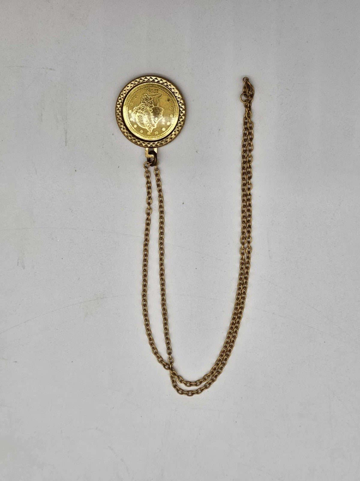 Vintage Necklace 1776 Gold Tone Coin Double Sided Pendant Hangs 13”