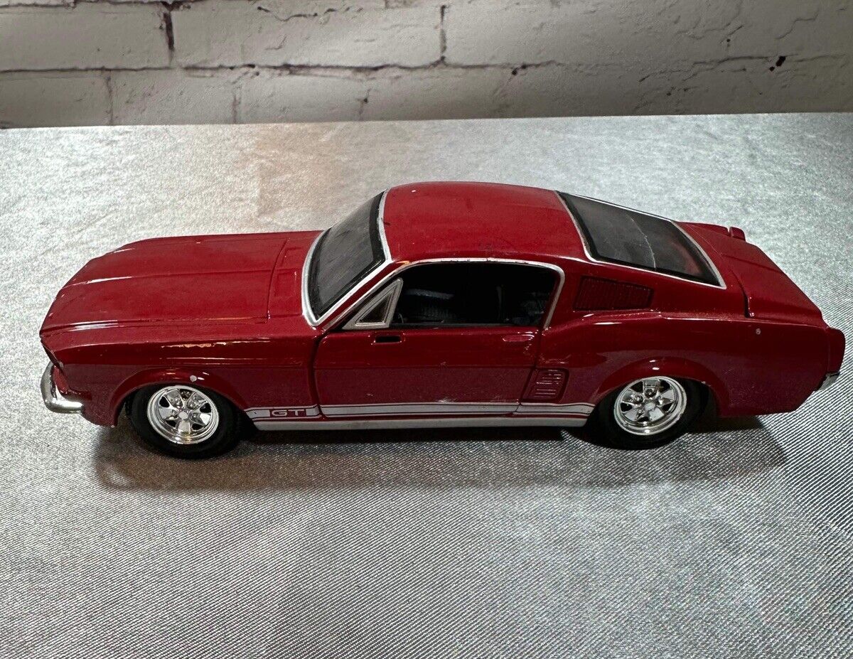 1967 Ford Mustang GT 1/24 Diecast Metal Model by Maisto RED VTY 002