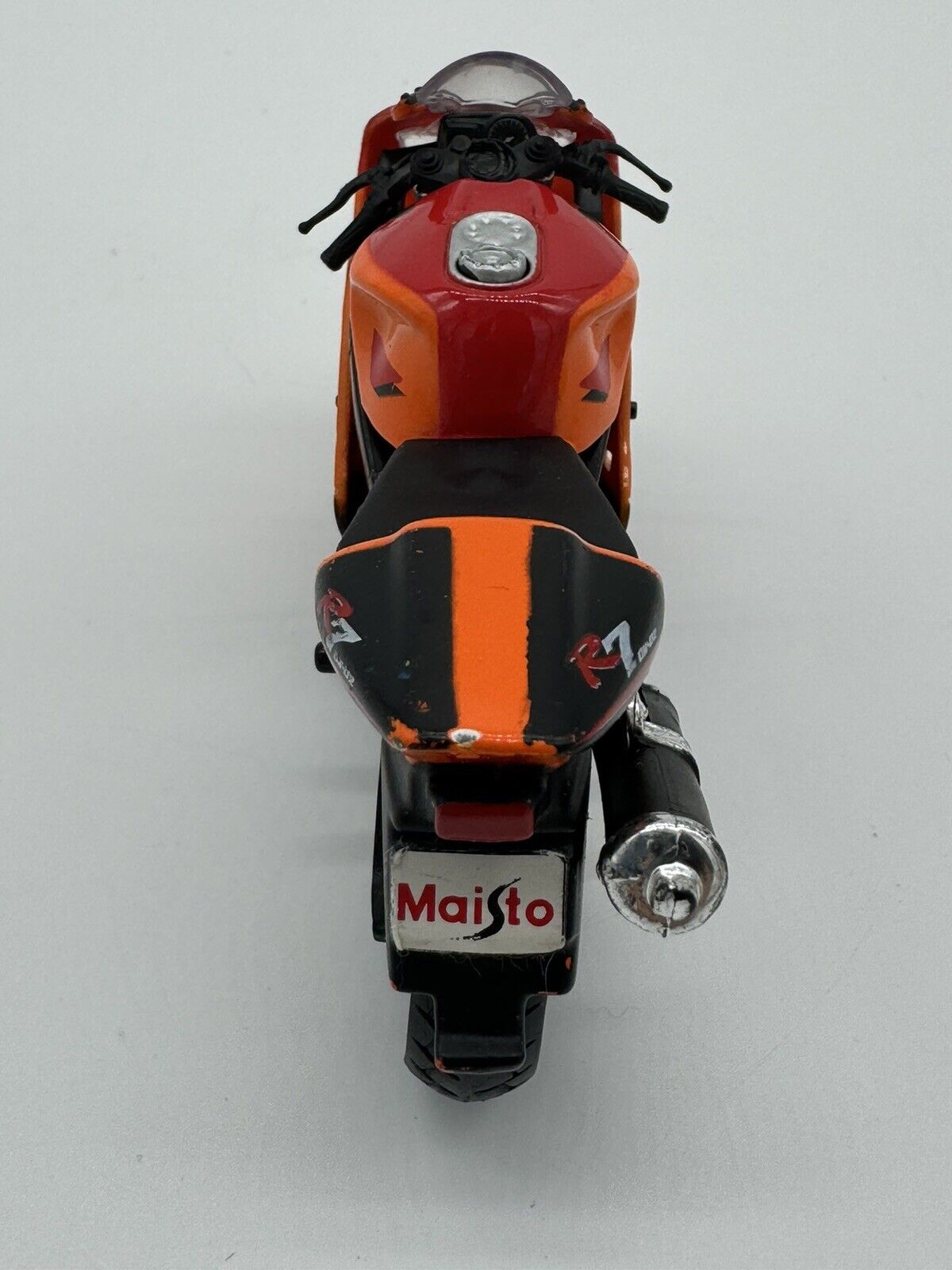 YAMAHA YZF-R7 MOTORCYCLE 1/18 SCALE COLLECTIBLE DIORAMA DIECAST MODEL BIKE