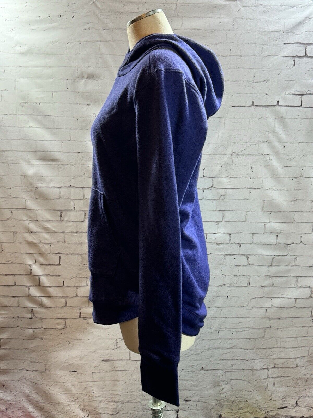 Deep Purple Tek Gear Womens Ultrasoft Fleece Hoodie Size Medium - WCLTH 001