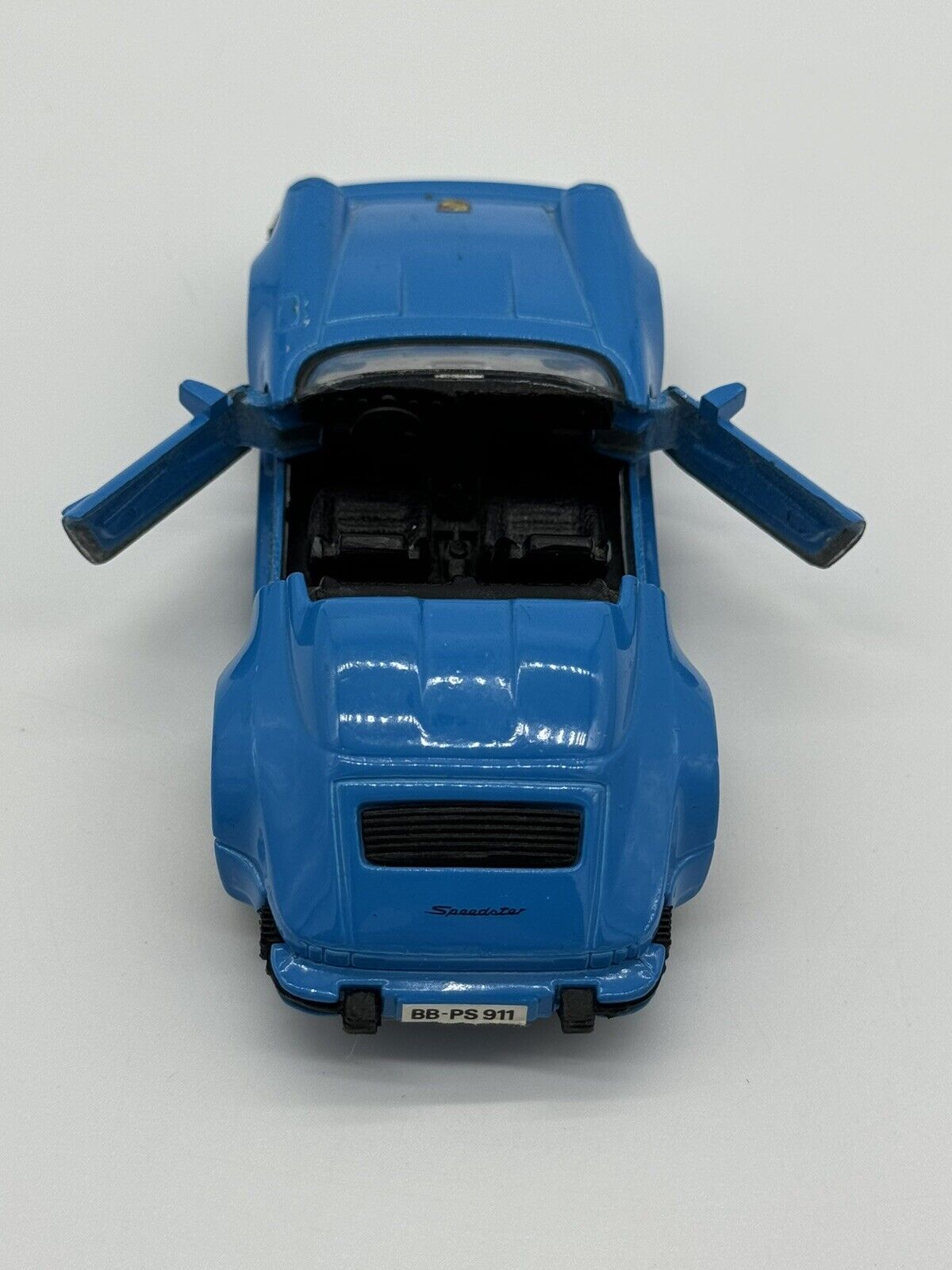 Maisto Porsche 911 Speedster 1:38 Scale Diecast Replica Model Blue Car CTY 006