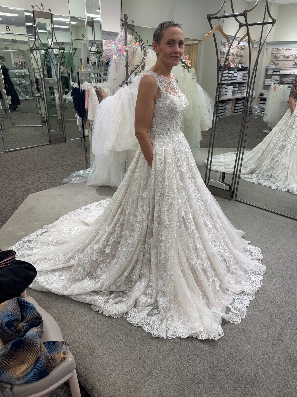 ✨ NEW✨ Size 12 GORGEOUS OLEG CASSINI wedding dress with POCKETS!!
