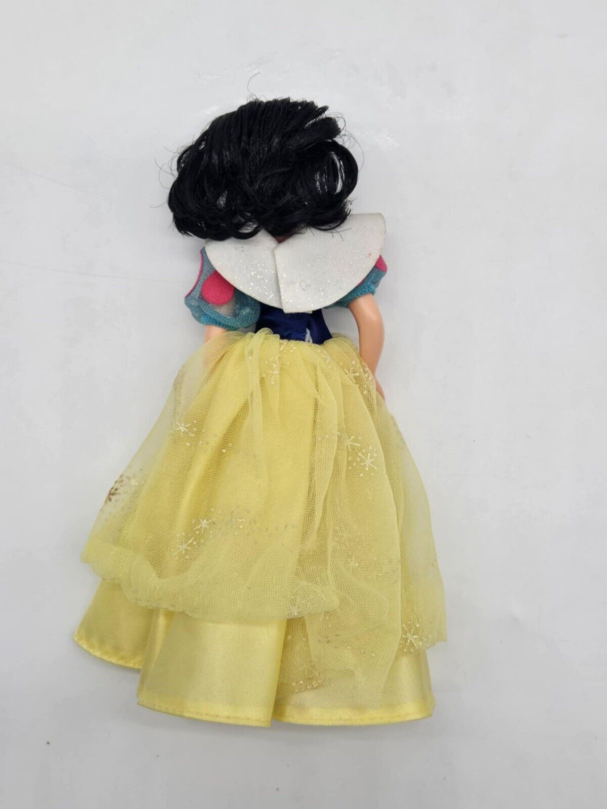 DISNEY  Snow White  6.5" Vintage Collectible Doll with Stand