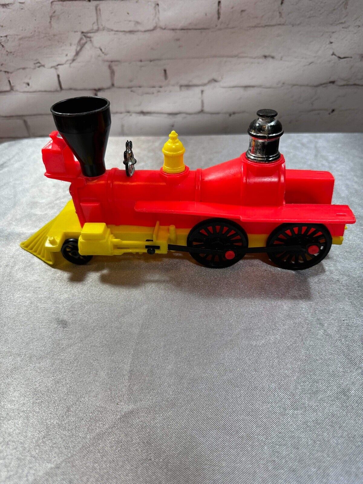 Vintage Tim-Mee Toys 7676/81 Red & Yellow Plastic Steam Engine Train Toy VTY002