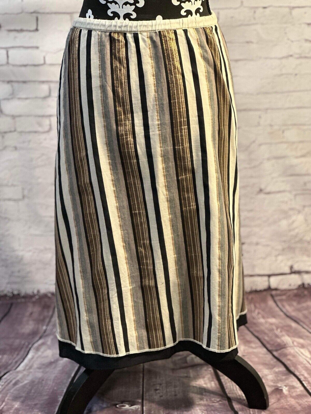 Old Navy Cotton Skirt Gold Metallic Stripe, Drawstring Waist Size Small WCLTH
