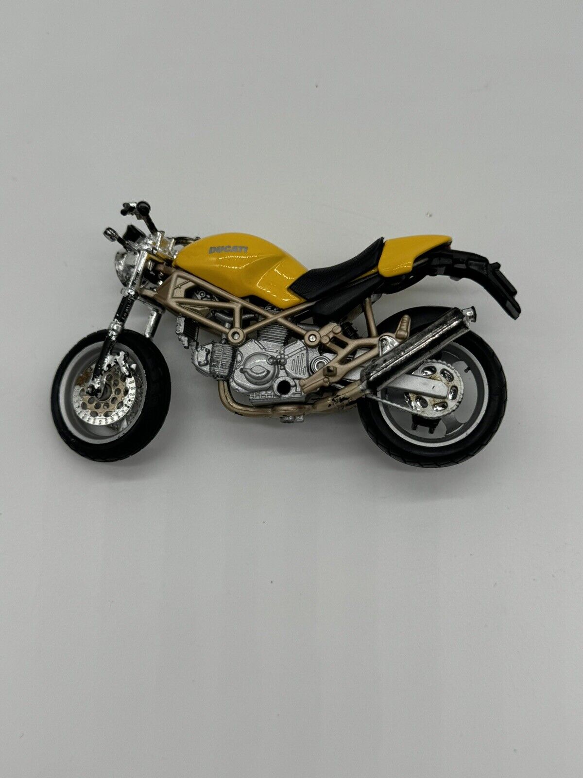 Maisto Ducati - 1:18 Scale