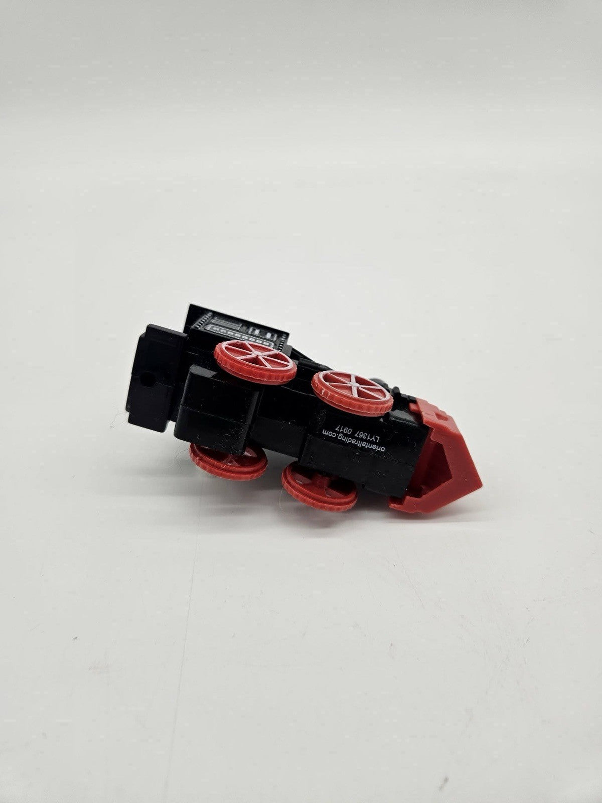 Fun Express LY1367 1216 Wind-Up Train (B178)