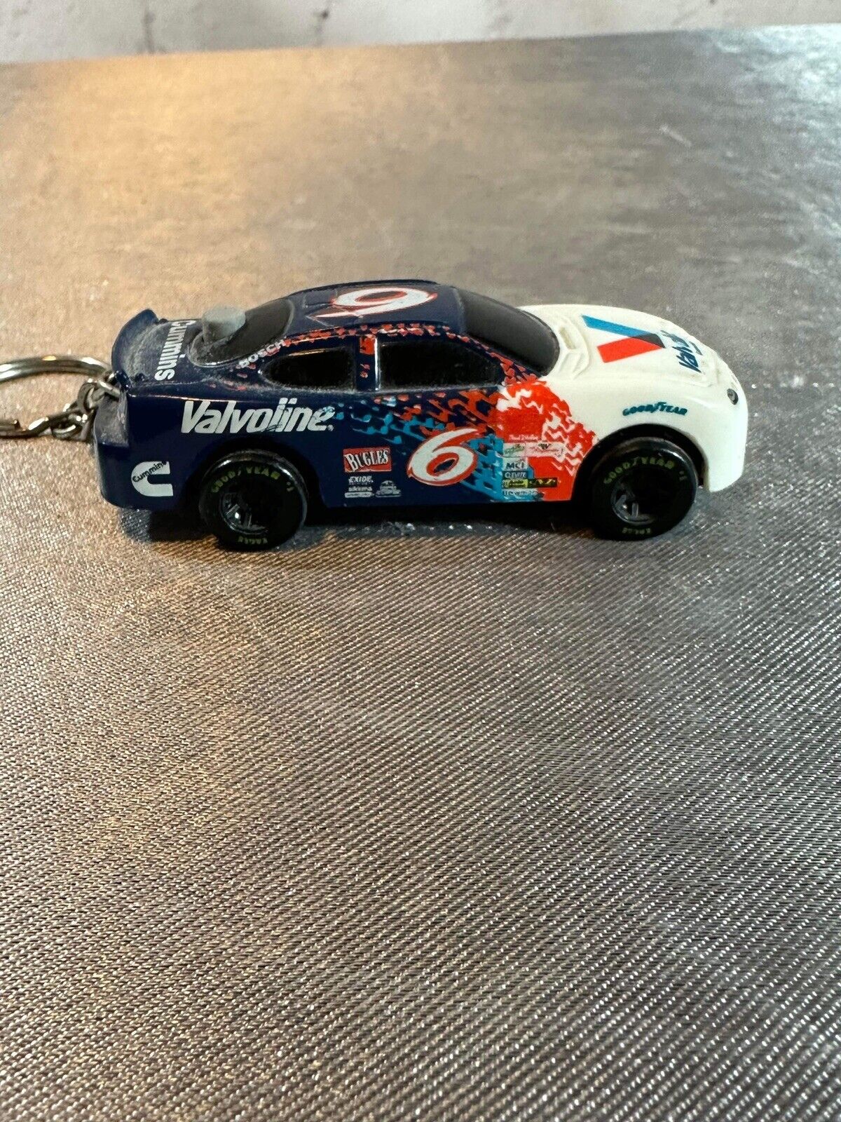 BSI NASCAR Talking Key Chain Mark Martin #6 Valvoline Ford Taurus 1998