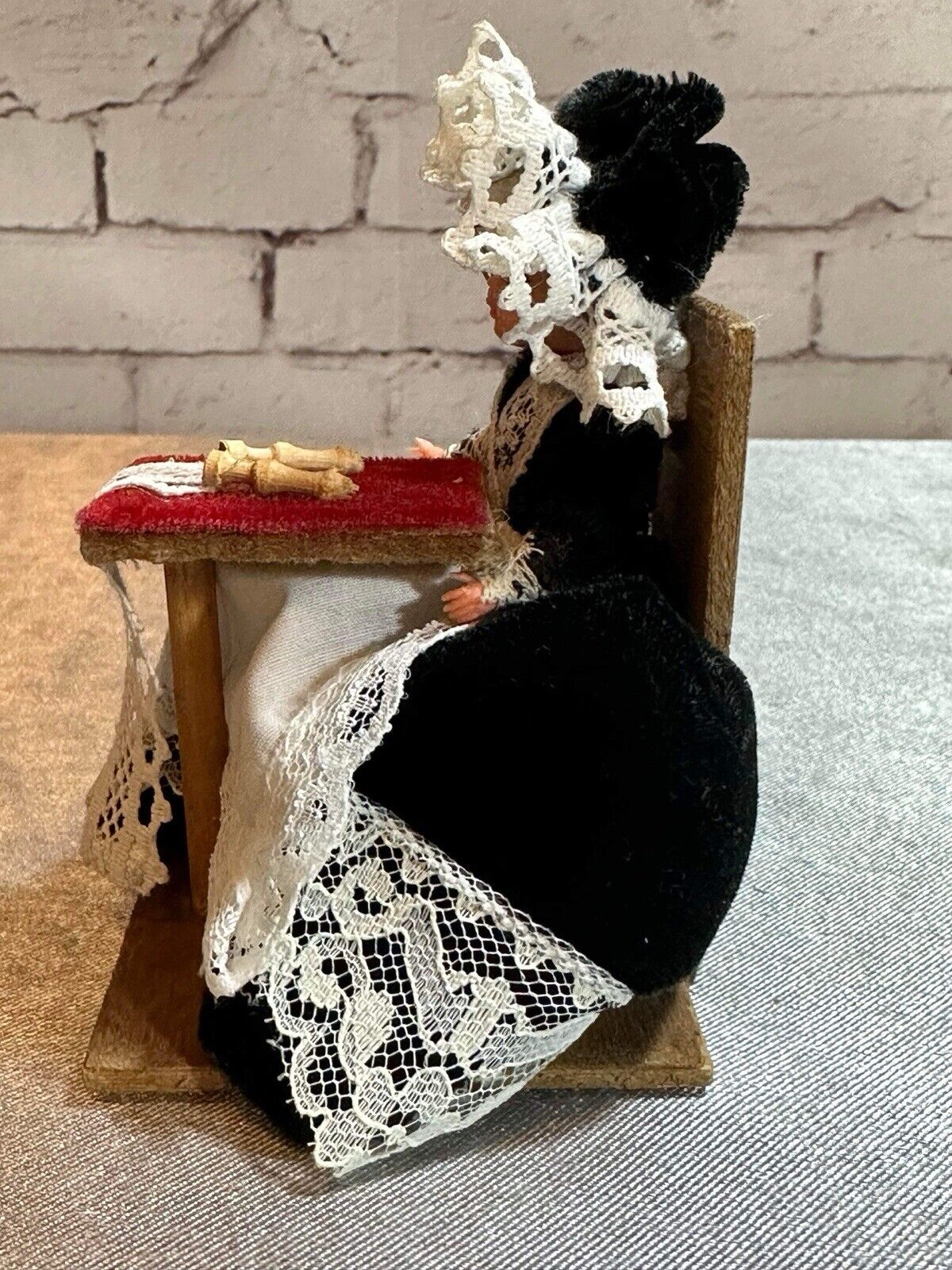Vintage Souvenir Doll Belgium Brussels Lace Maker Int Costume 5” X 4” VCFG