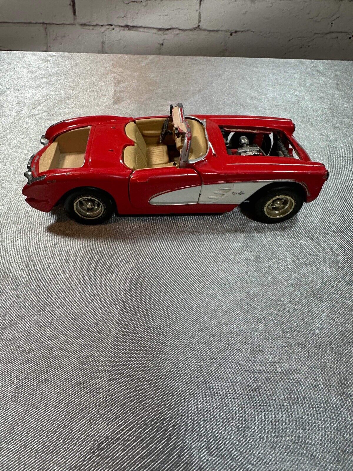 1957 Chevy Bel-Air Convertible Ertl American Muscle Red 1:18 Diecast Model Car