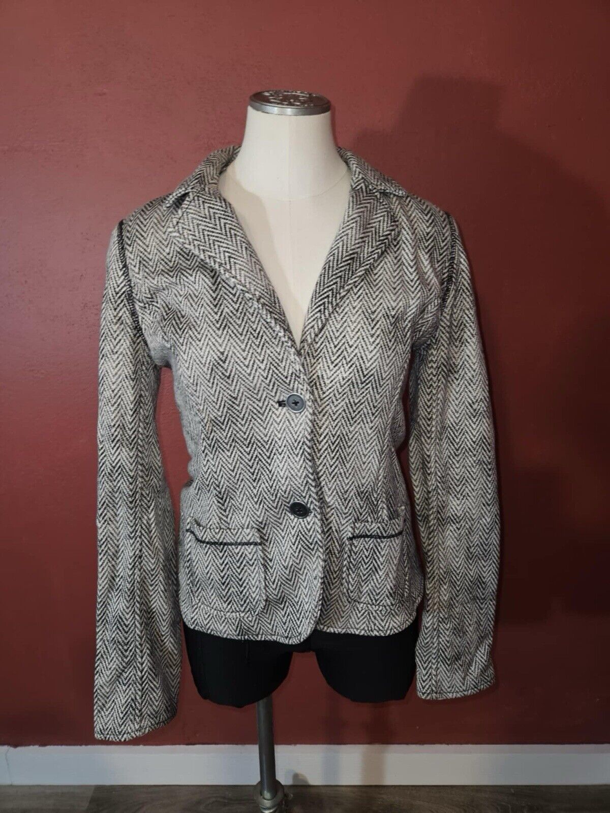Aeropostale Blazer Black & White Zigzag Pattern Size Medium Lined Jacket