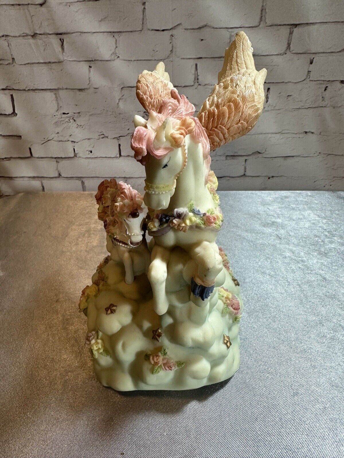 Pegasus and Foal Music Box Figurine Vintage VCFG